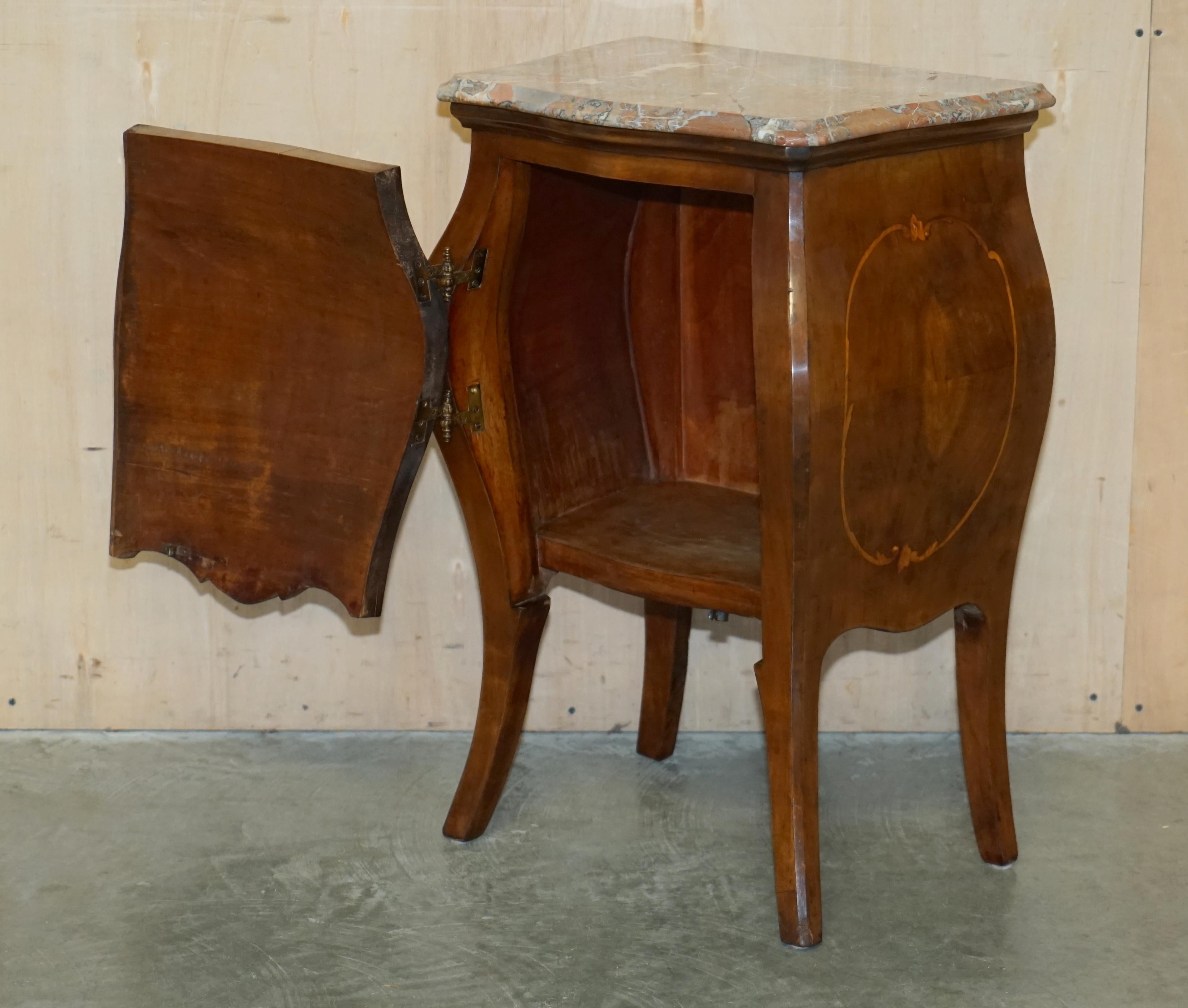 FINE PAiR OF ANTIQUE 1880 ITALIAN MARBLE TOP BOMBE NIGHTSTAND SIDE TABLE CHEST For Sale 12