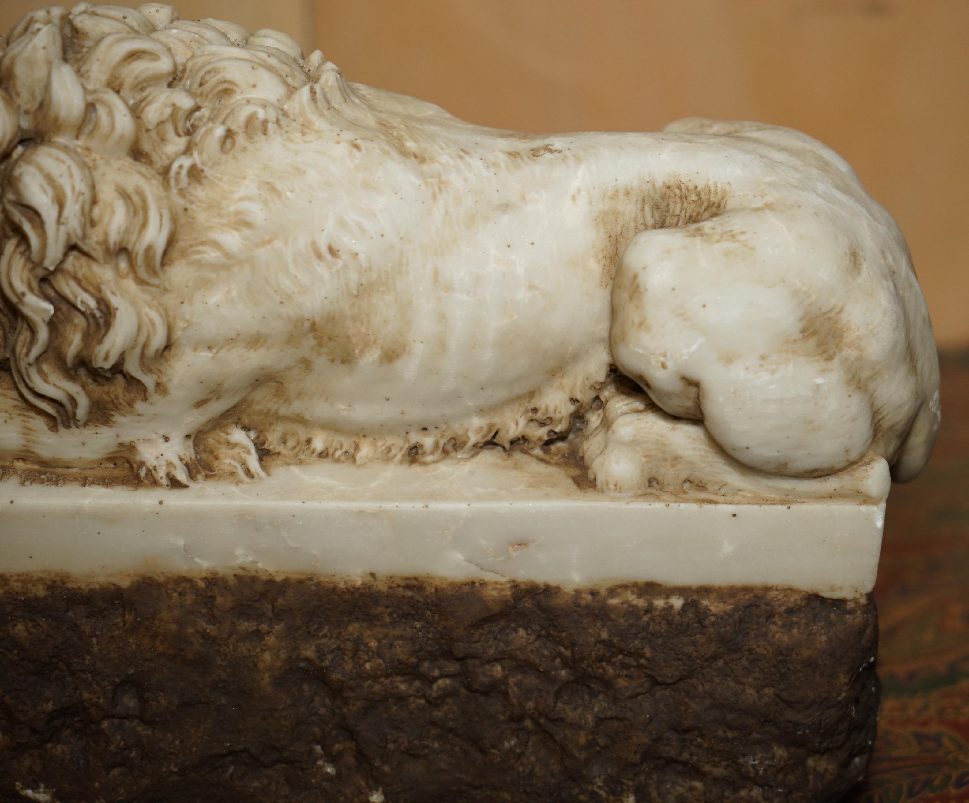 fino par de antiguos liones de alabastrina italianos del siglo xix de antonio canova en venta 6