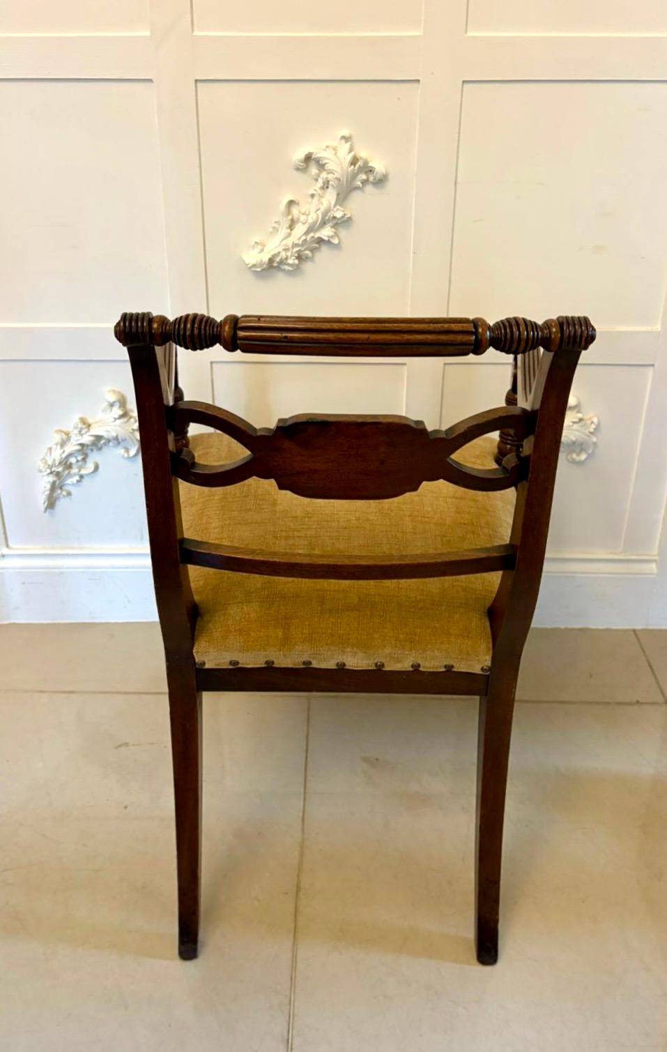 Paire de chaises de bureau/carver antiques en acajou de qualité George III en vente 2