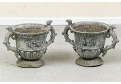 Feines Paar antiker Gartenurnen aus Blei