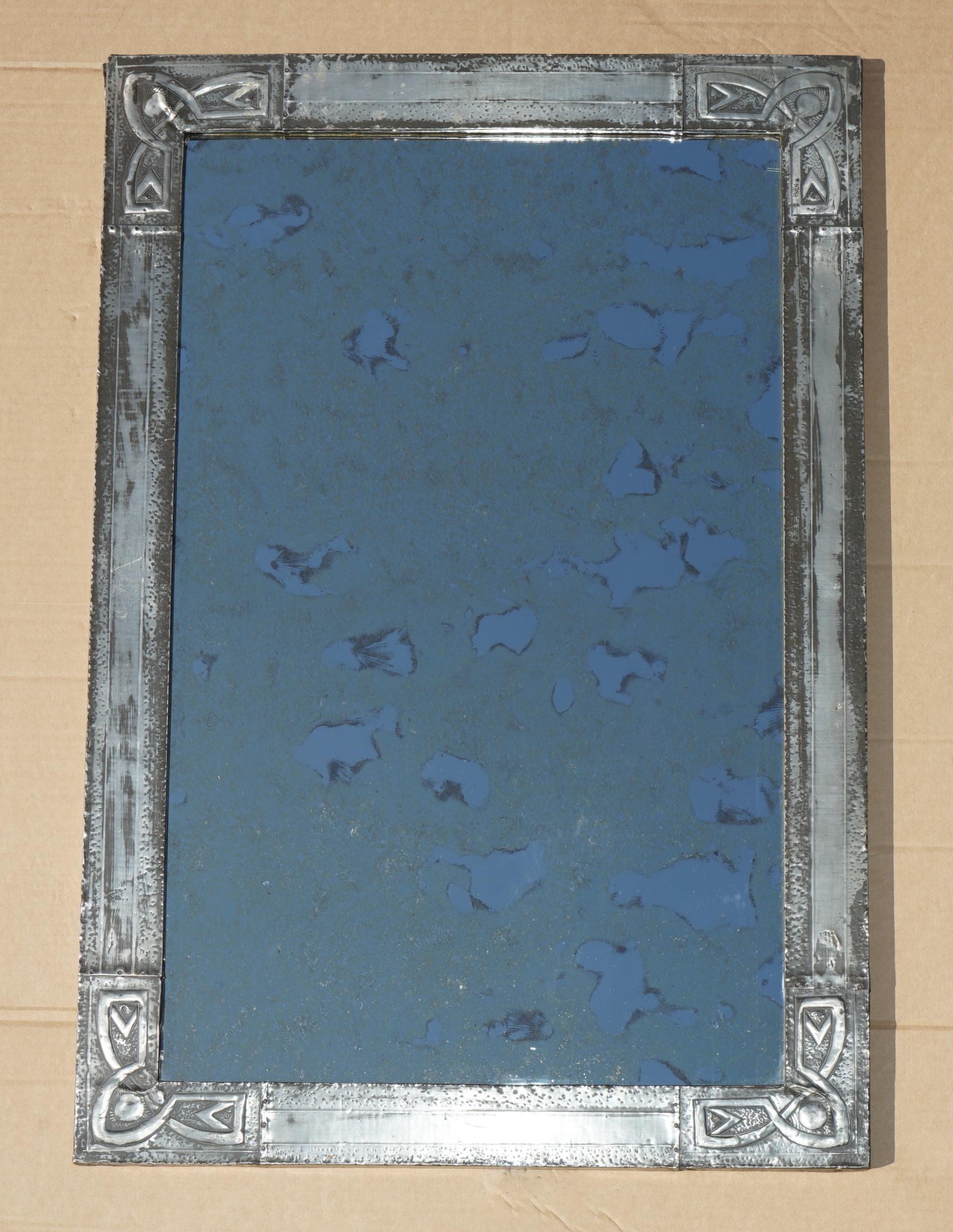 INE paire de LIBERTY'S OF LONDON STYLE ART NOUVEAU WALL MIRRORs en vente 3