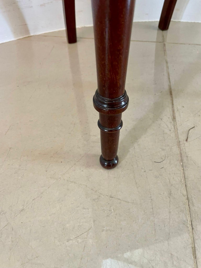 Fine Pair of Antique Victorian Carved Mahogany Side Chairs For Sale at ...
