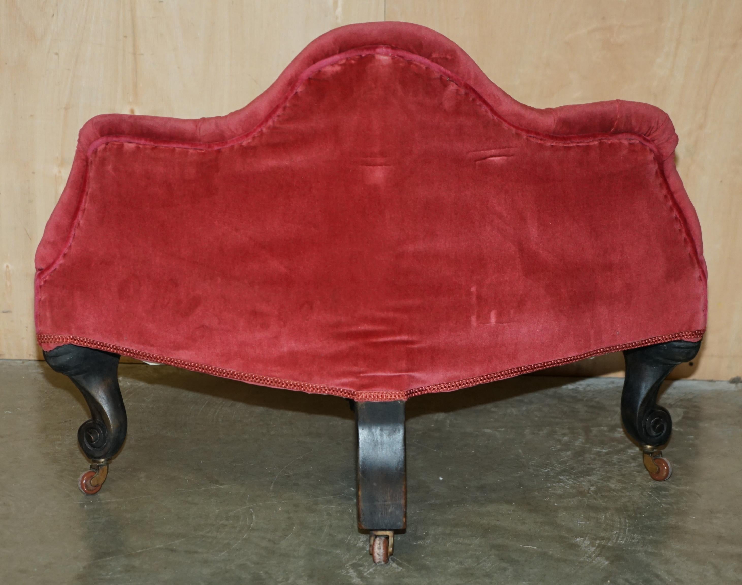 INE paire de chaises de conversation anciennes victoriennes CHESTERFIELD TUFTED WINDOW en vente 5
