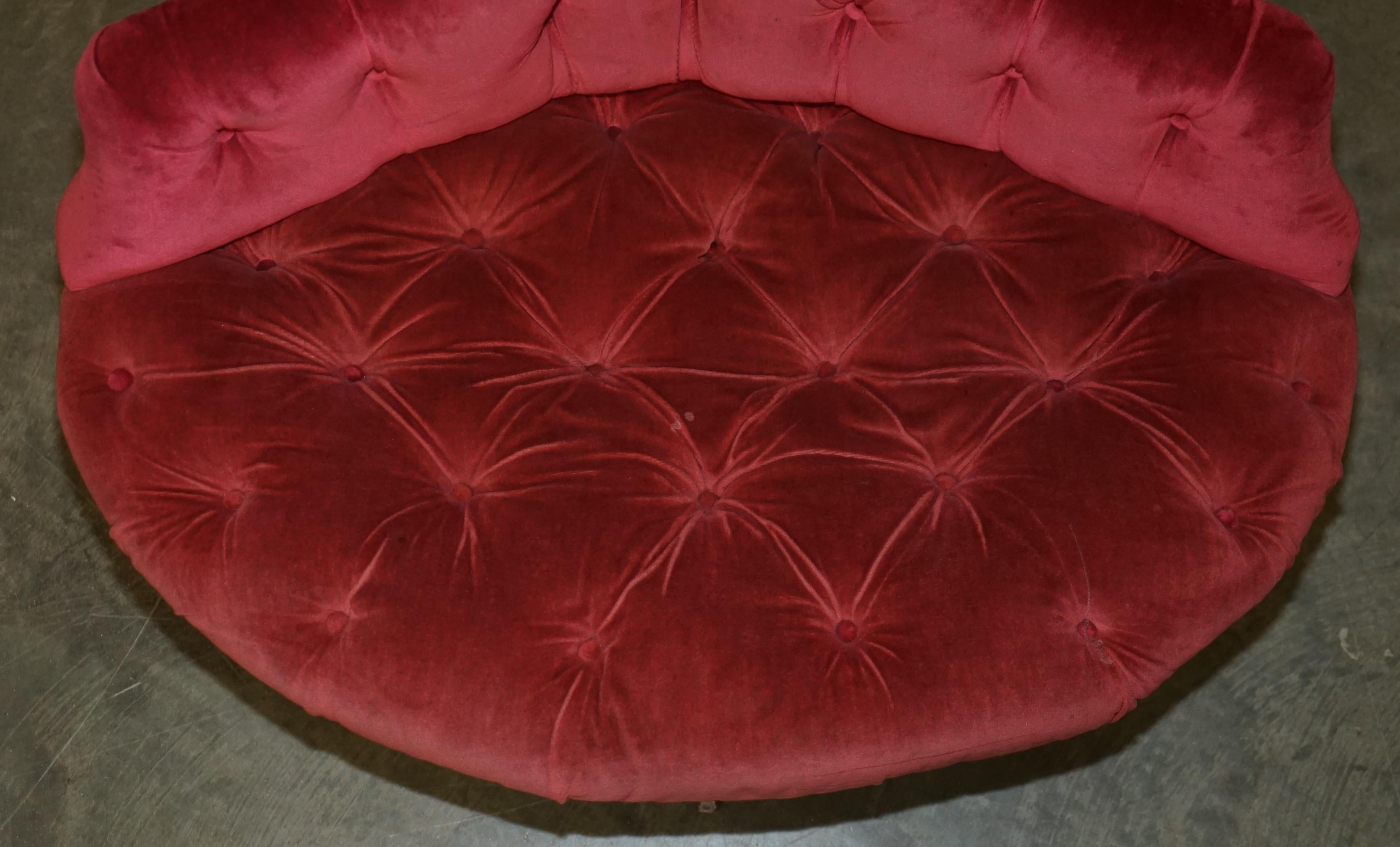INE paire de chaises de conversation anciennes victoriennes CHESTERFIELD TUFTED WINDOW en vente 9