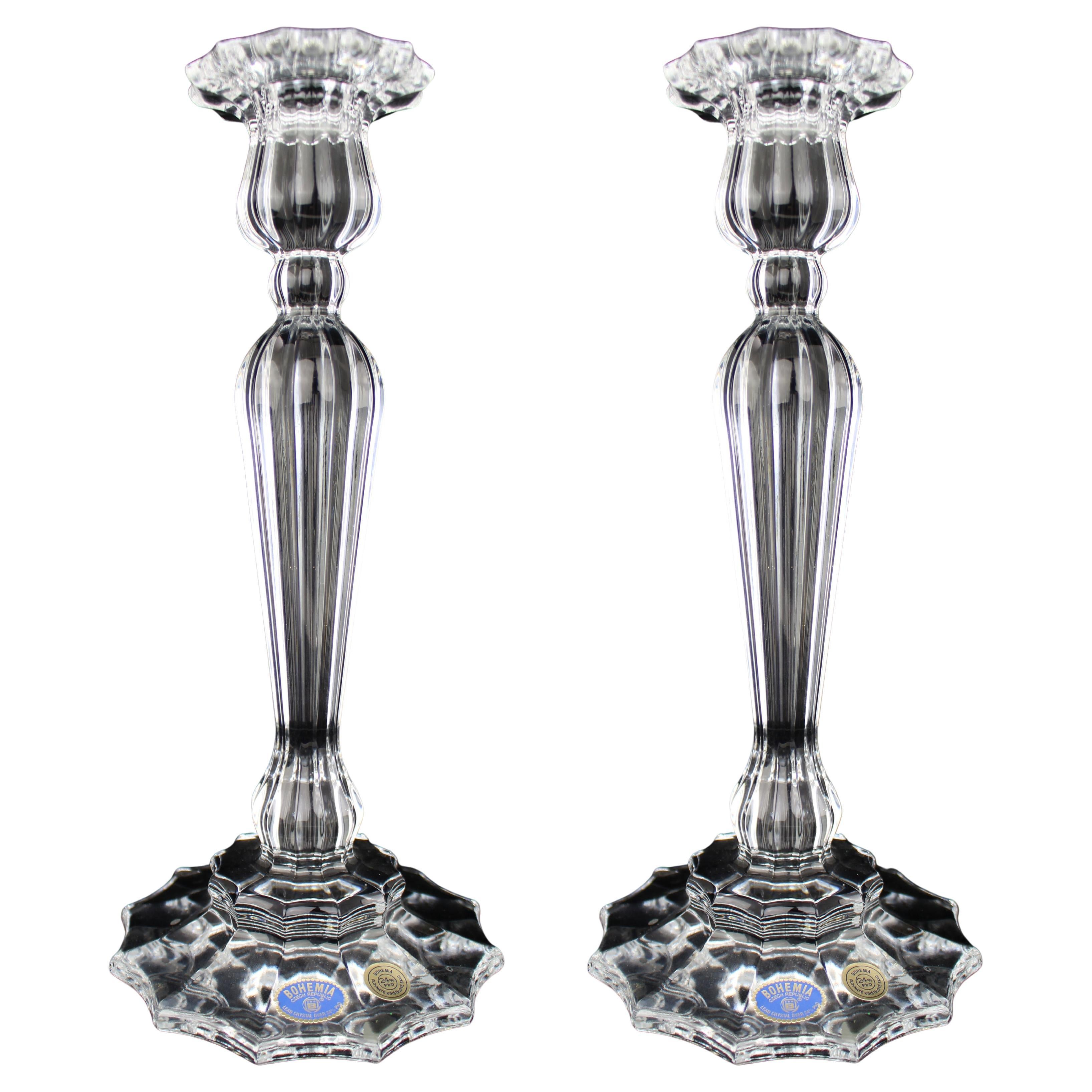 Raffinata coppia di candelabri in cristallo al piombo di Bohemia
