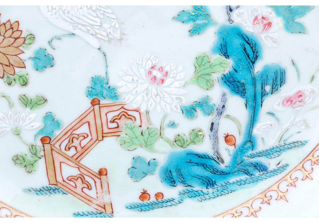Fine Pair Of Chinese Export Famille Rose Porcelain Dishes, Qing Dyn., 19th C. en Desgastado estado para la venta en Bridgeport, CT