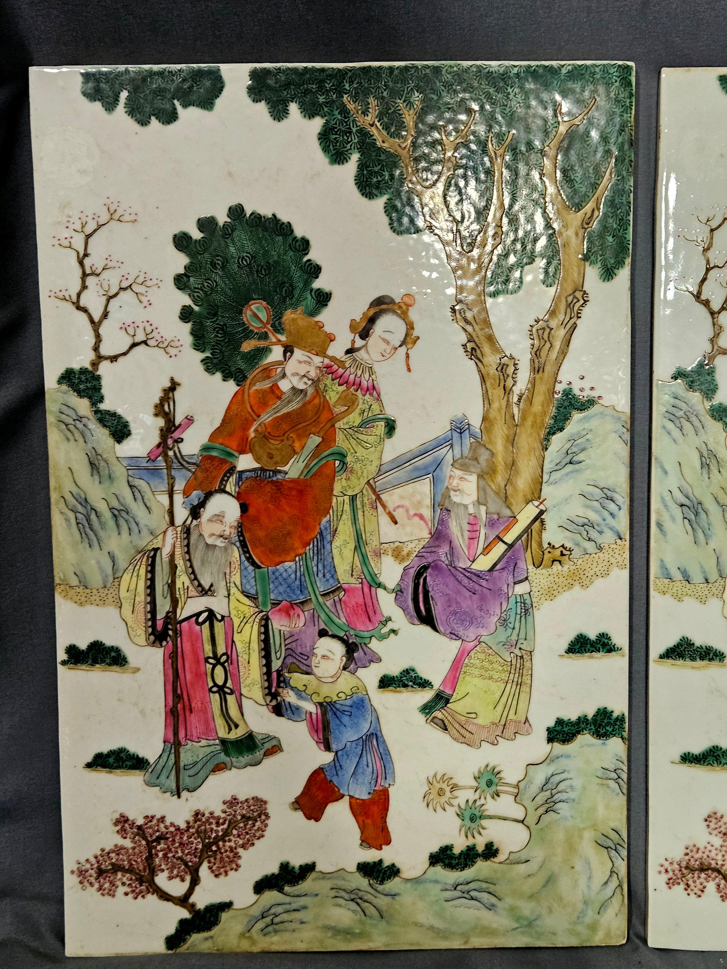 Hand-Painted Fine Pair of Chinese Famille Rose Porcelain Plaques 19th Century For Sale