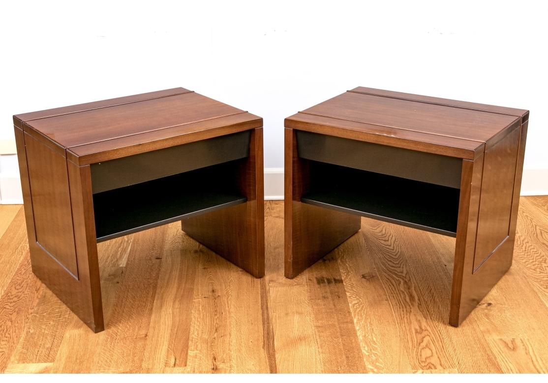 Magnífico par de cajoneras de Bill Sofield para Baker Furniture en Bastante bueno estado para la venta en Bridgeport, CT