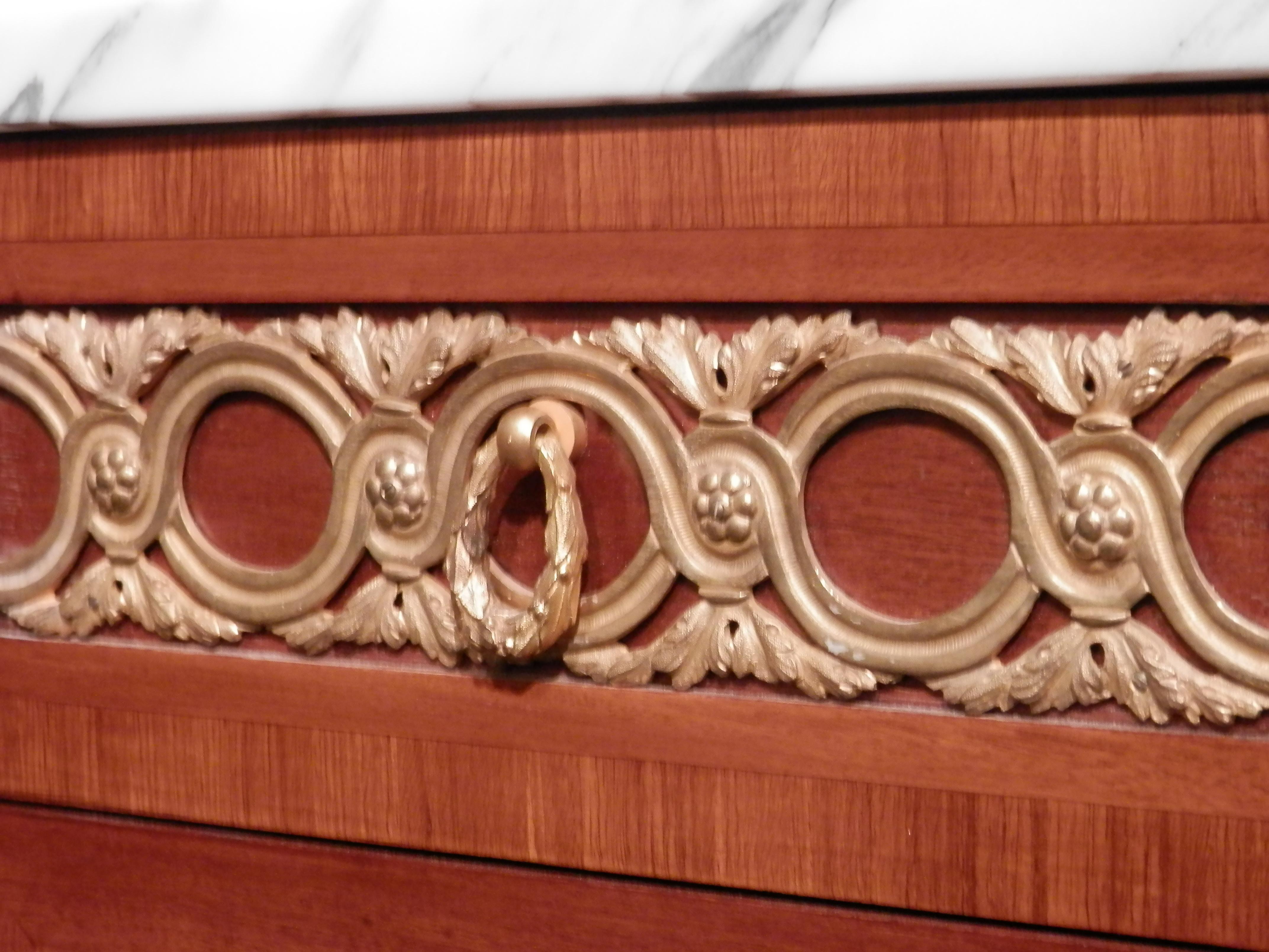 Gilt Fine Pair of Early 20th Century French Transitional Louis XV-XVI Kingwood Chests