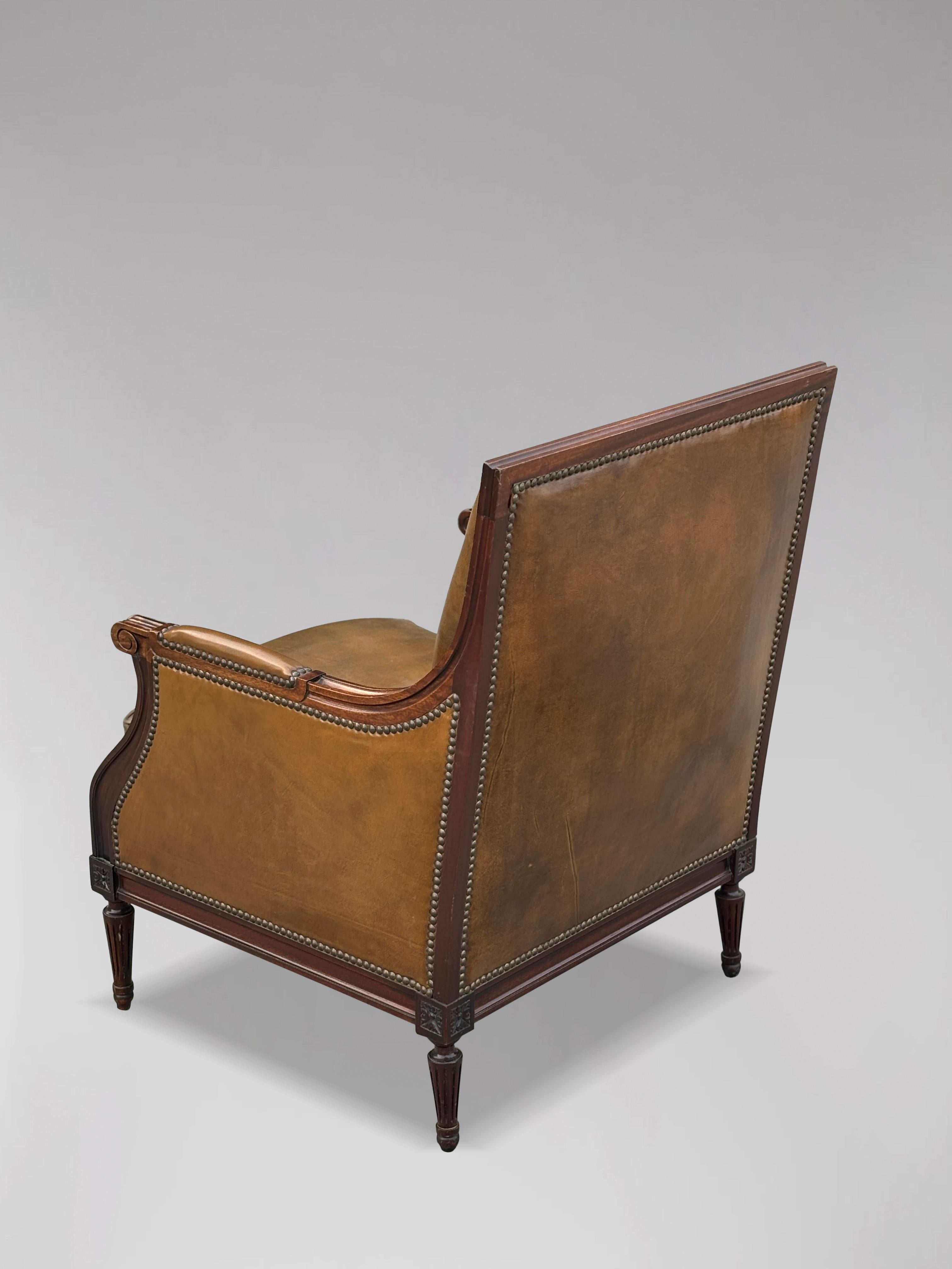 Paire de fauteuils club de bibliothèque en cuir de l'époque édouardienne en vente 1