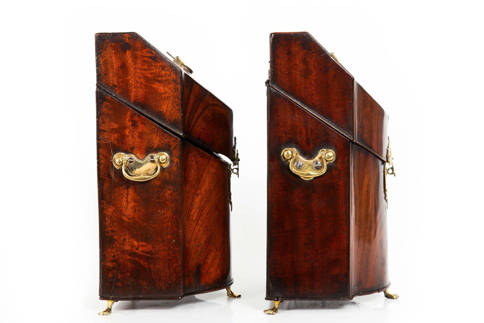18th Century and Earlier Fine Pair of English George III Period Antique Mahogany Boxes circa 1780 For Sale