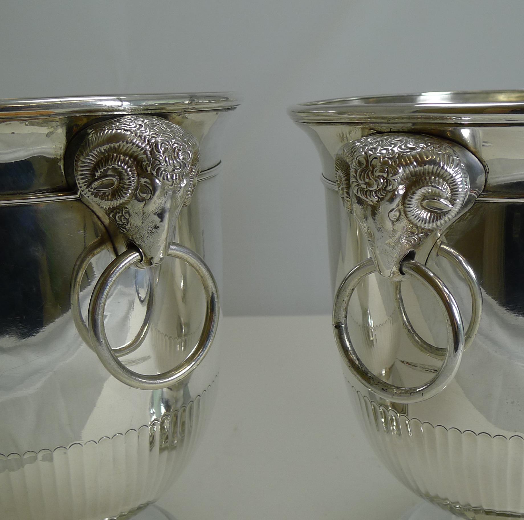 Fine Pair of English Sheffield Plate Wine / Champagne Coolers / Ice Buckets In Good Condition In Bath, GB