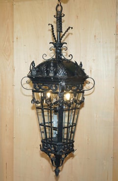FINE PAIR OF EXTRA LARGE 20TH CENTURY FRENCH PARISIAN ART DECO HANGING LANTERNs