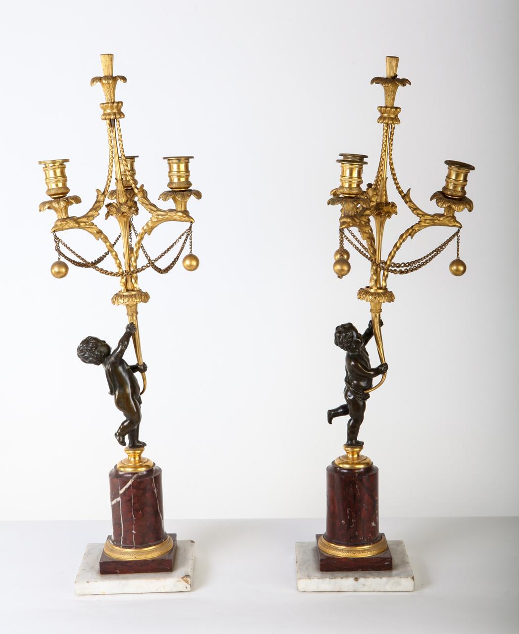 Fine Pair of French 18th Century Bronze and Gilt Bronze Candelabra In Good Condition For Sale In Rome, IT