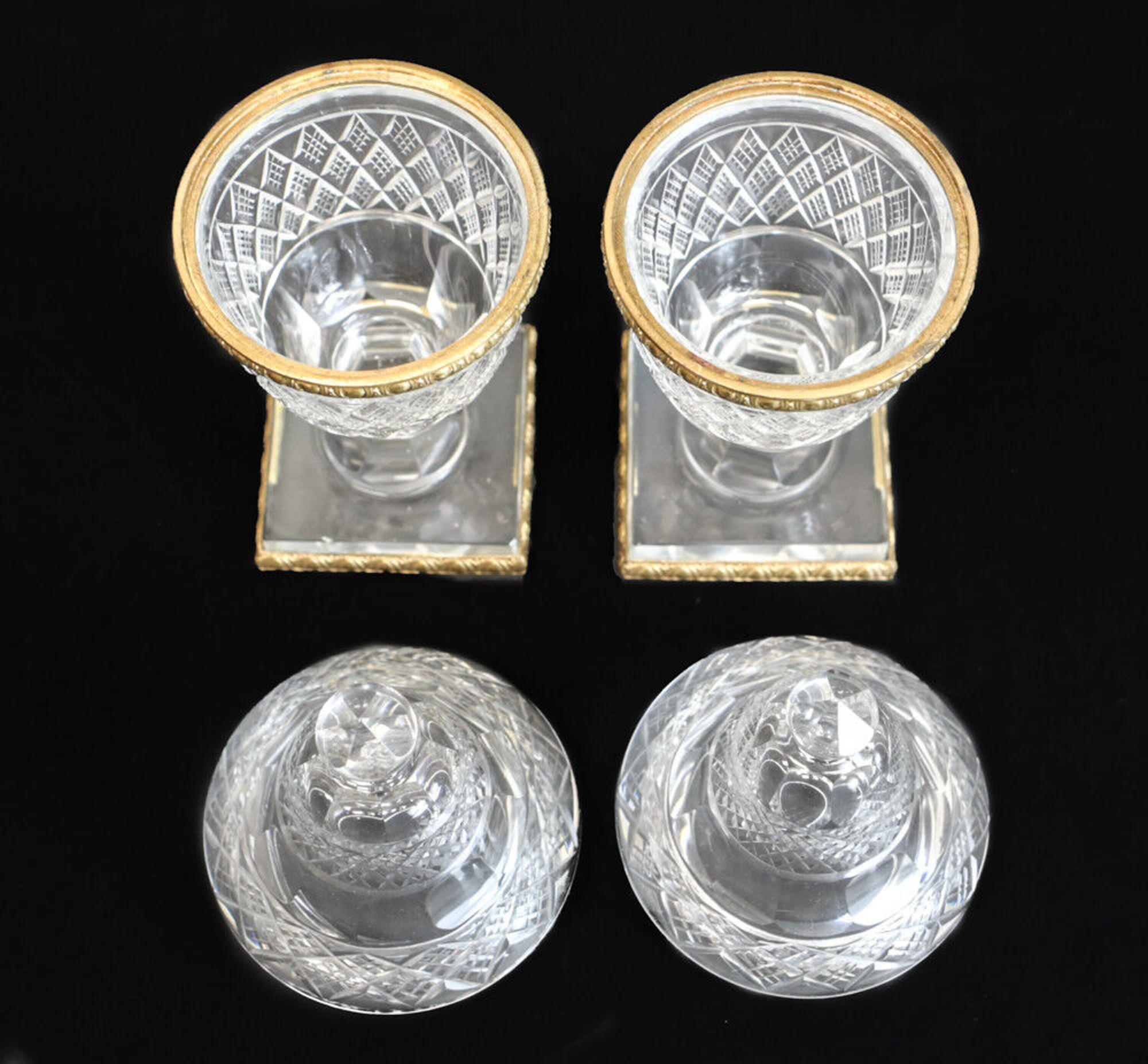 Fine Pair of French Cut Crystal & Gilt Bronze Vanity Jars, circa 1900 In Good Condition In Gardena, CA