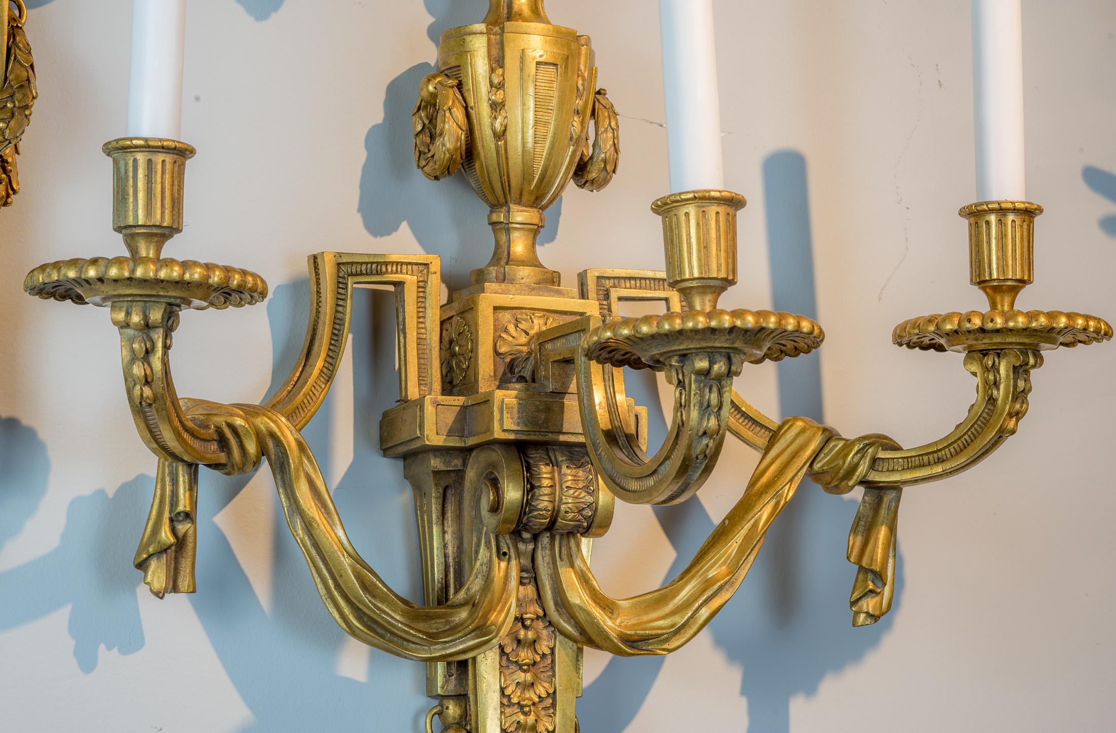 Fine Pair of French Gilt-Bronze Three Light Sconces For Sale 1