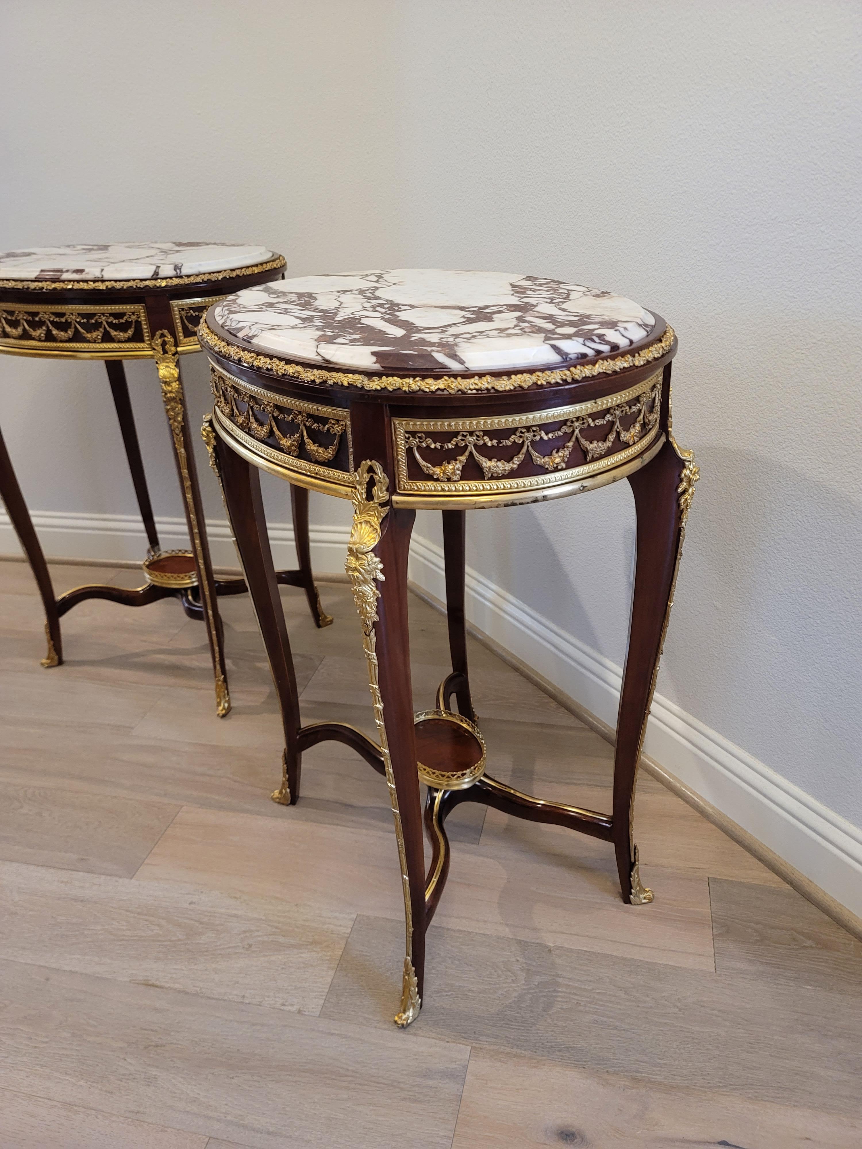 Paire d'attaches françaises de style Louis XV de style François Linke Tables d'appoint en vente 9