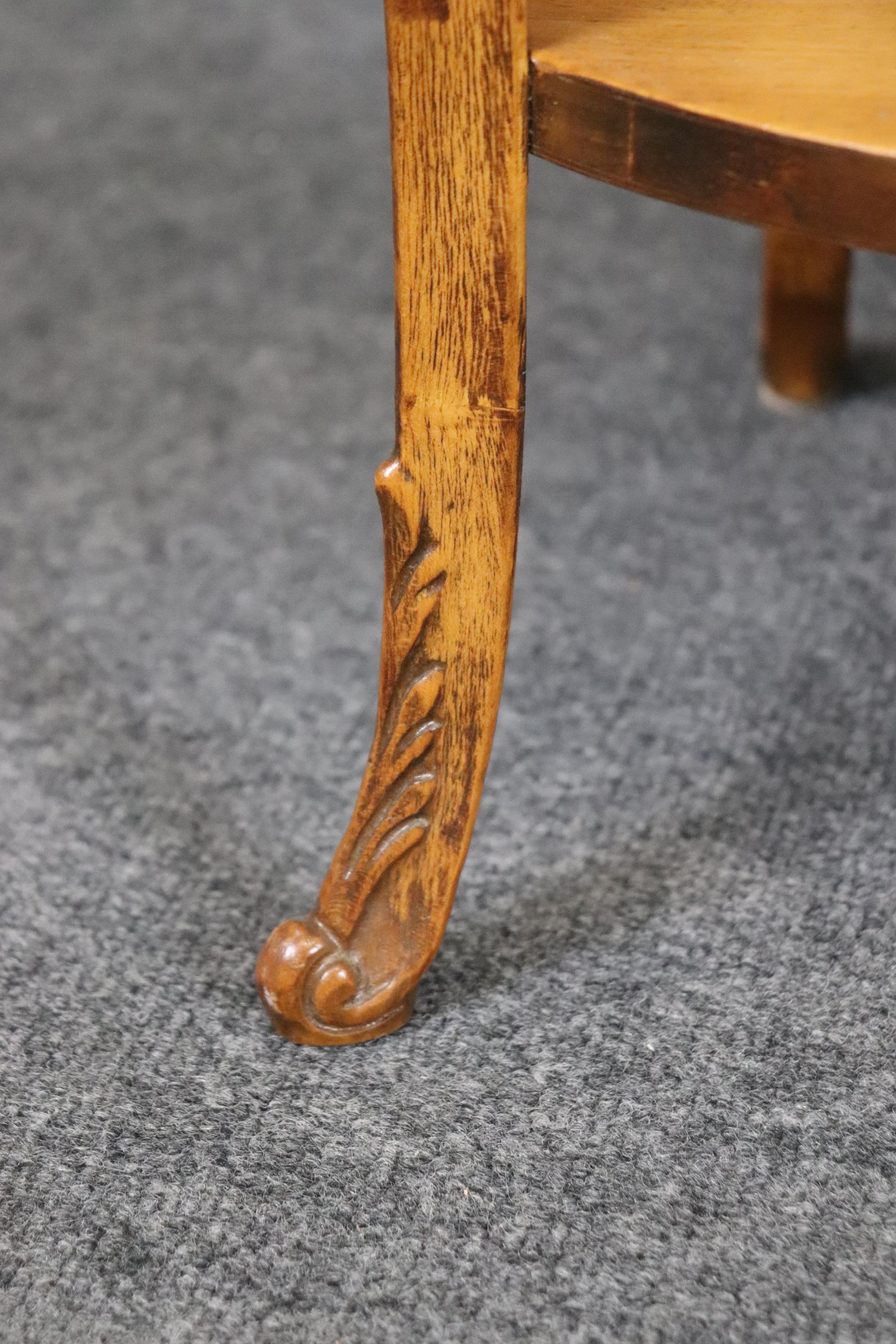 Fine Pair of French Walnut and Satinwood Carved Kidney Shapes End Tables  For Sale 2