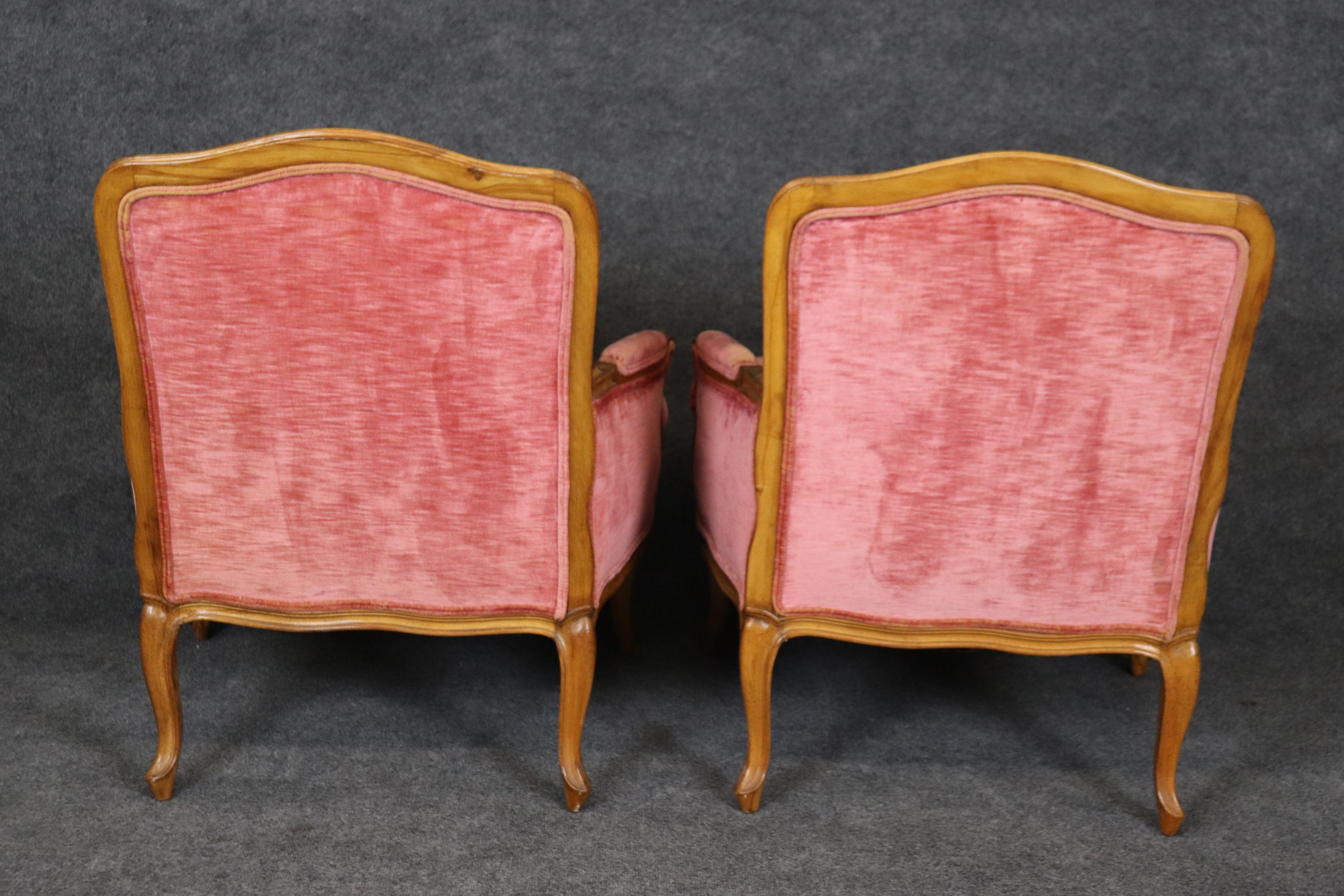 Fine Pair of Gently Worn Rose Velvet French Walnut Louis XV Bergere Chairs  For Sale 1