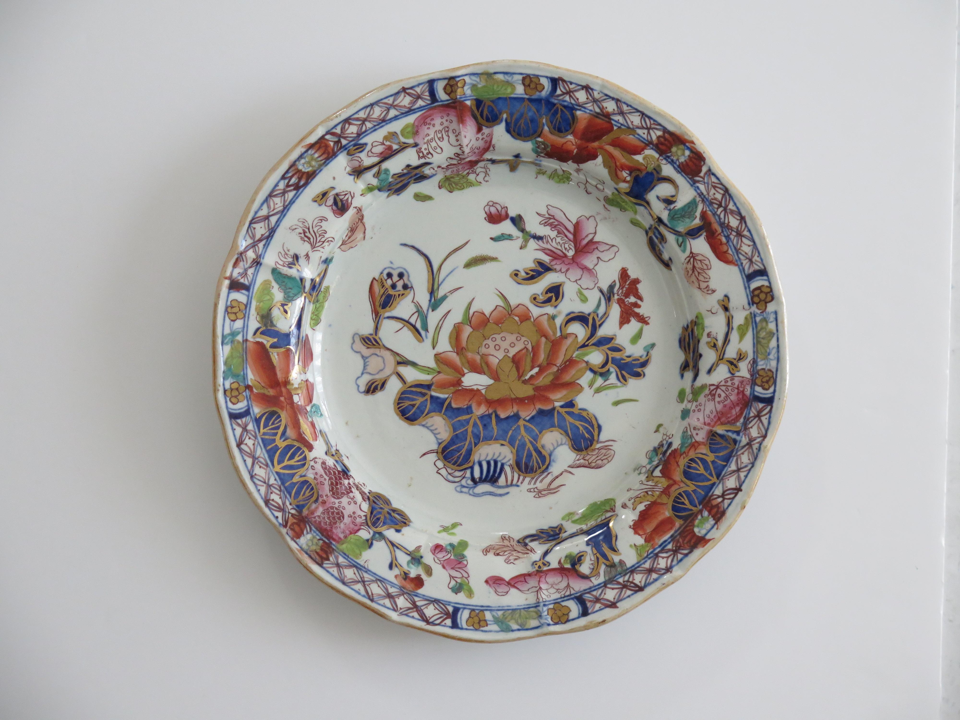 Bella COPPIA di piatti georgiani Mason's Ironstone con motivo a giglio d'acqua, circa 1818 in vendita 1