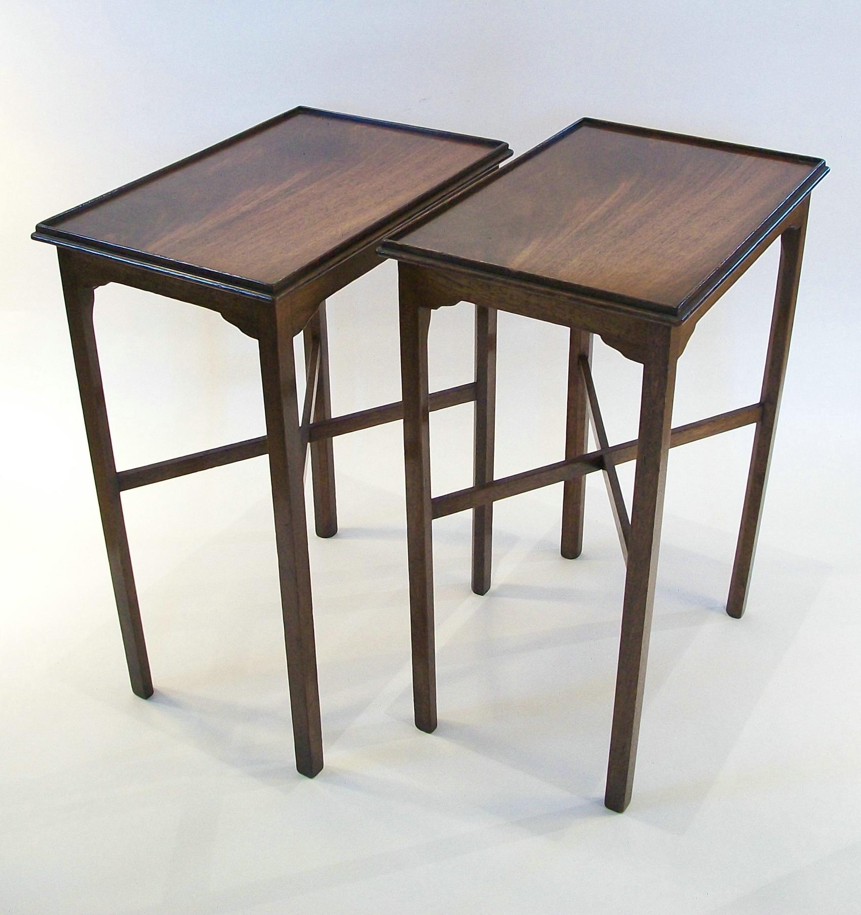 Fine Pair of Georgian Style Flamed Hardwood Side Tables - U.K. - Circa 1950's In Good Condition For Sale In Chatham, ON