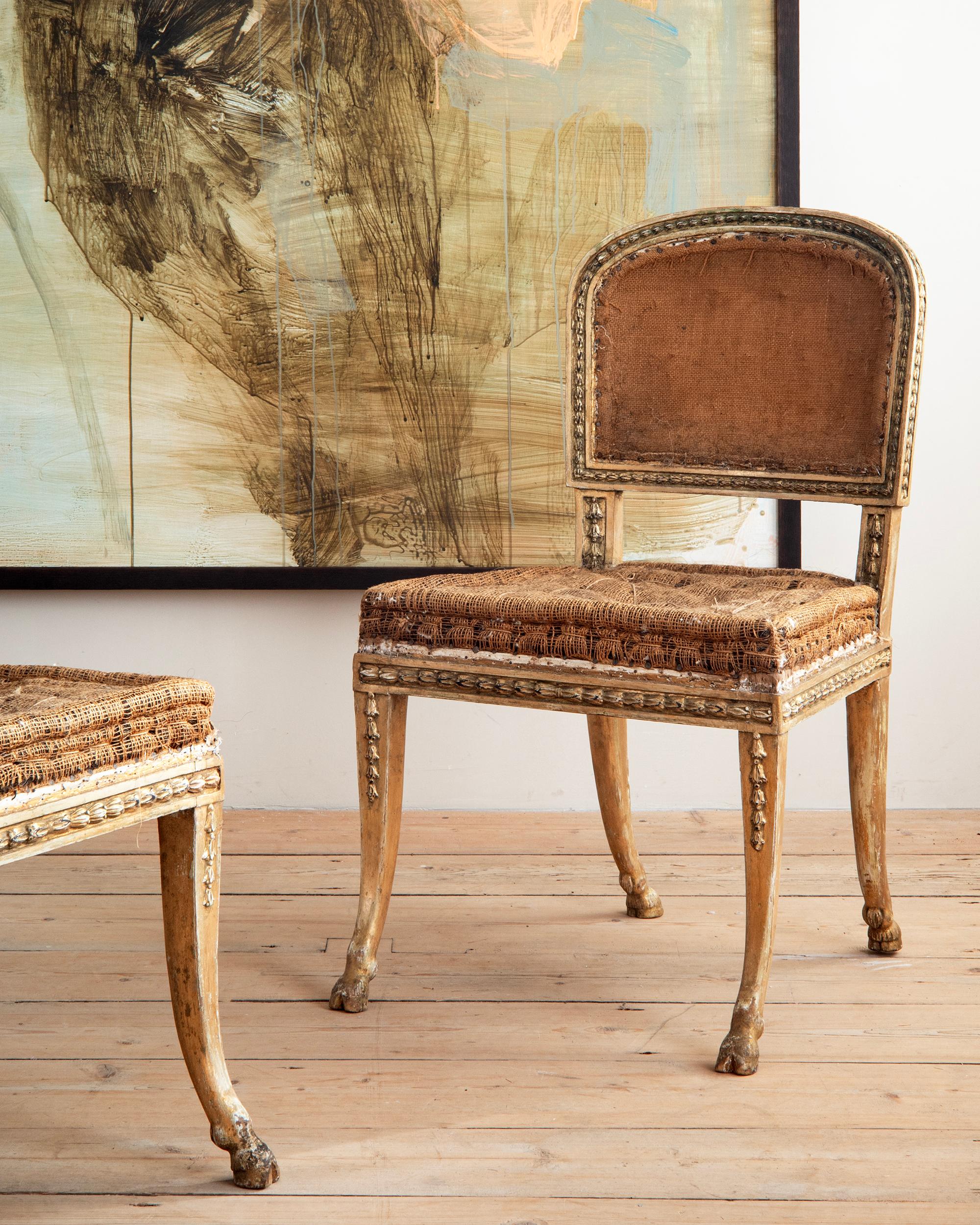 Fine Pair of Gustavian Chairs by Ephraim Stahl (Schwedisch) im Angebot