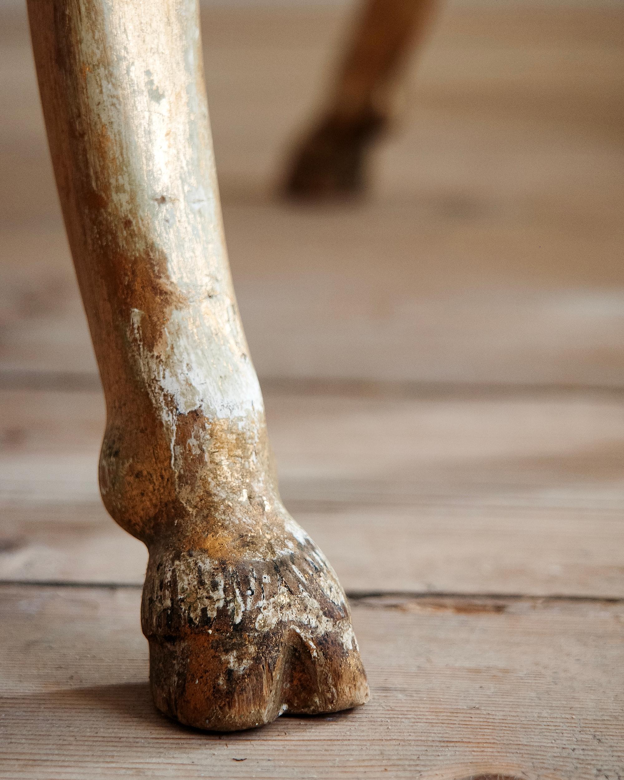 Fine Pair of Gustavian Chairs by Ephraim Stahl (Vergoldetes Holz) im Angebot