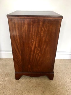 Fine Pair of Inlaid Mahogany Bedside Chest of Drawers by Hamptons of Pall Mall