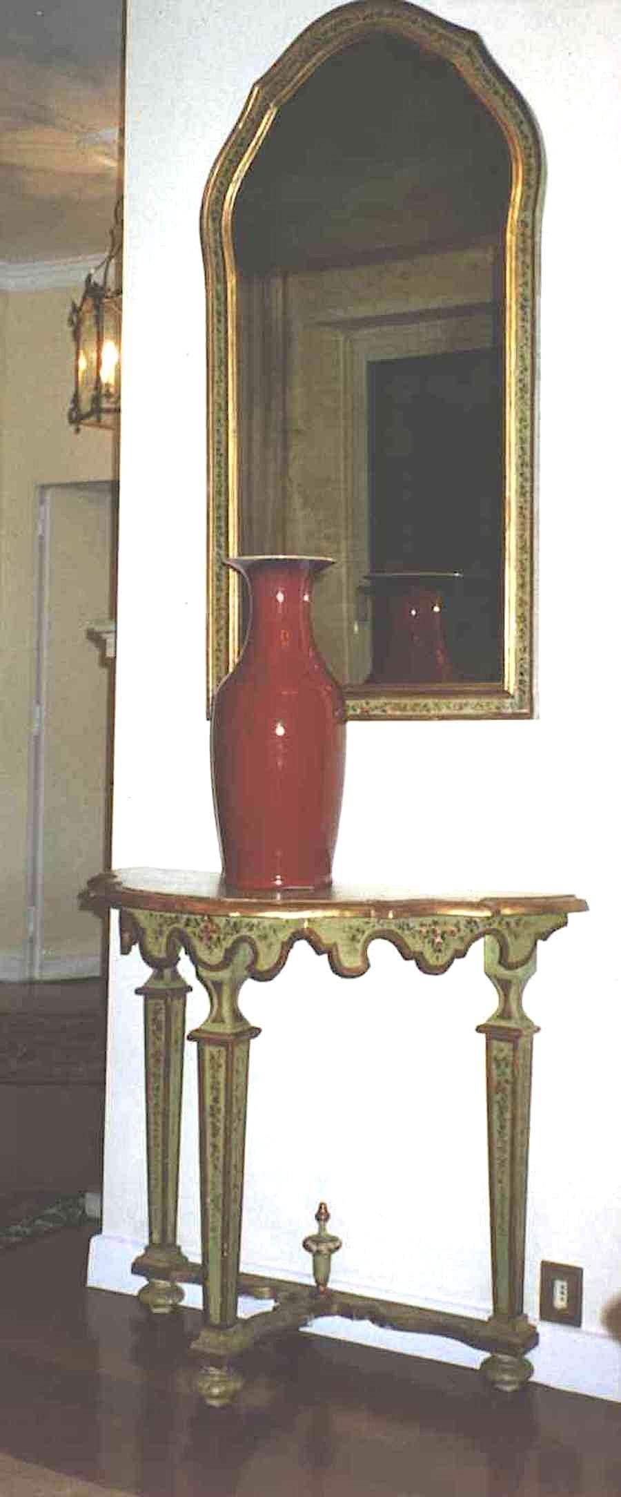Fine Pair of Italian 18th Century Painted Console Tables For Sale 1