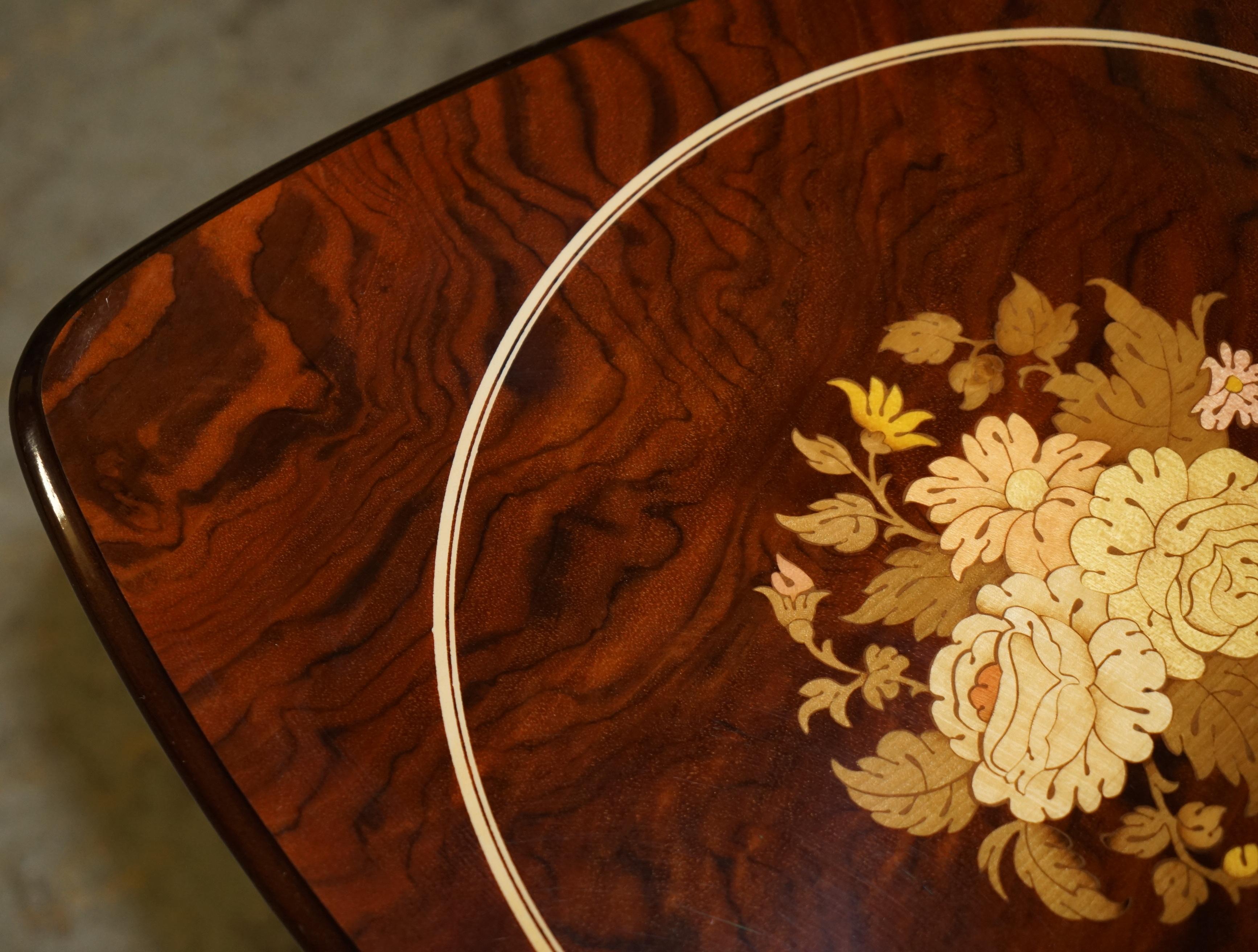 FINE PAIR OF ITALIAN BURR WALNUT MARQUETRY INLAID SiDE END LAMP WINE TABLES For Sale 8
