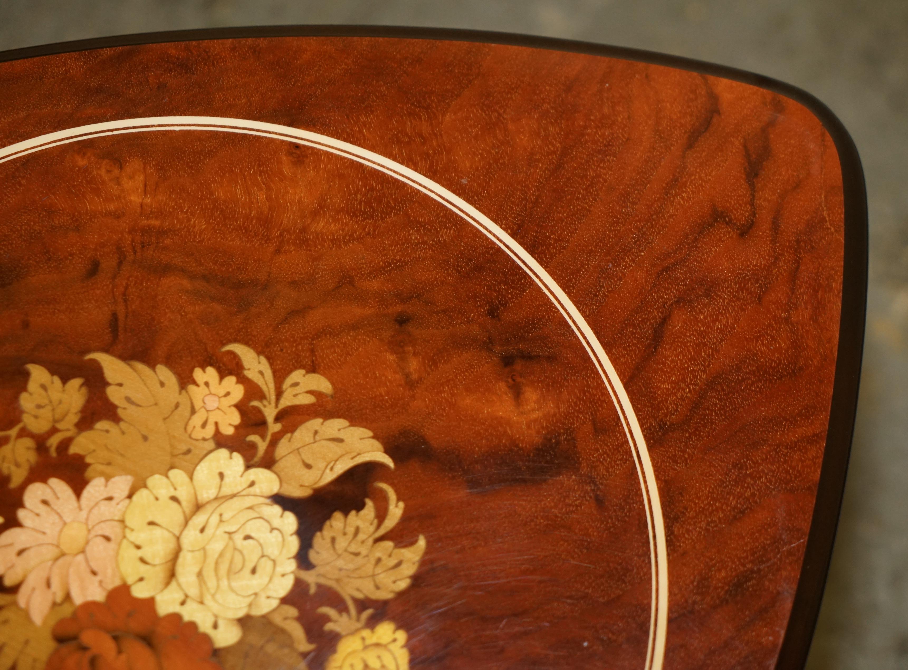 Mid-20th Century FINE PAIR OF ITALIAN BURR WALNUT MARQUETRY INLAID SiDE END LAMP WINE TABLES For Sale
