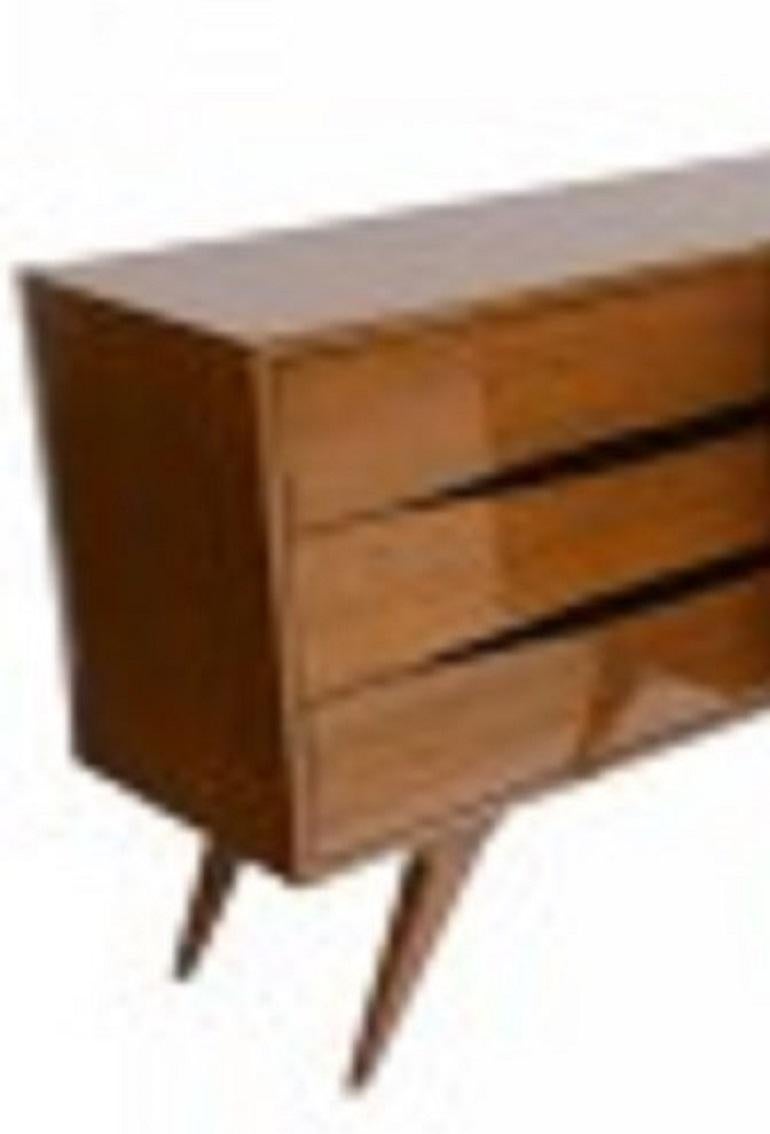 Feines Paar italienische Mid-Century-Modern-Kommoden mit drei Schubladen, Campo (Moderne der Mitte des Jahrhunderts) im Angebot