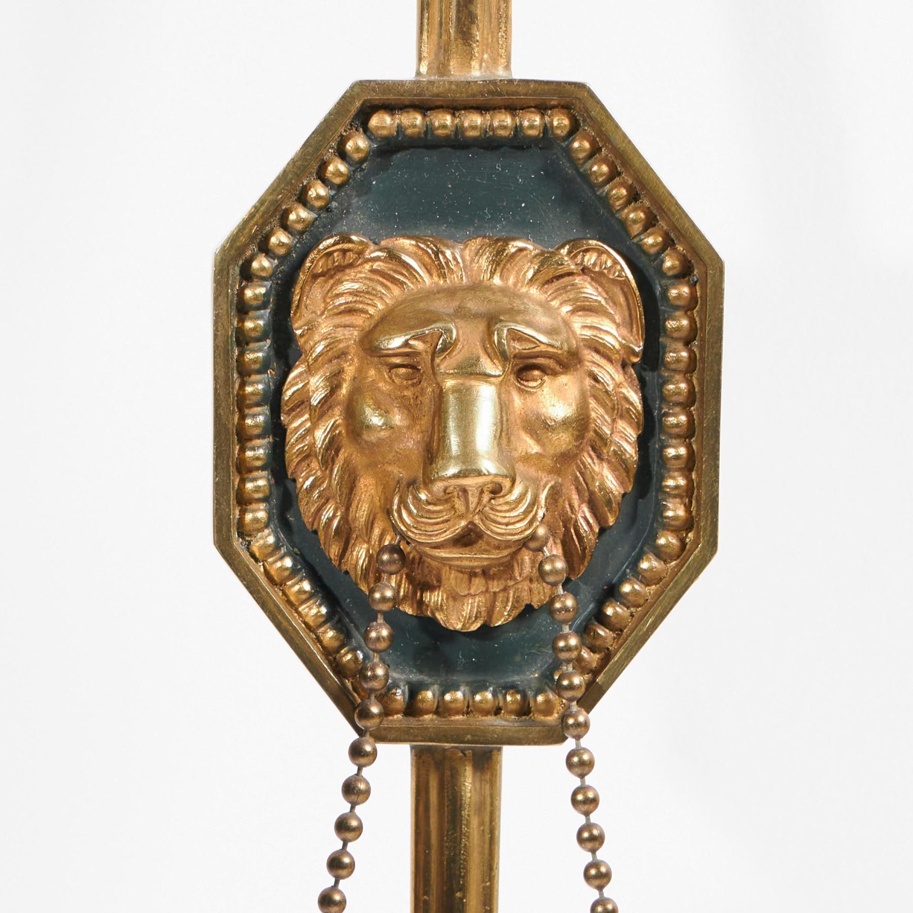 Paire de lampes ou d'appliques italiennes en bronze doré de style Empire français en vente 2