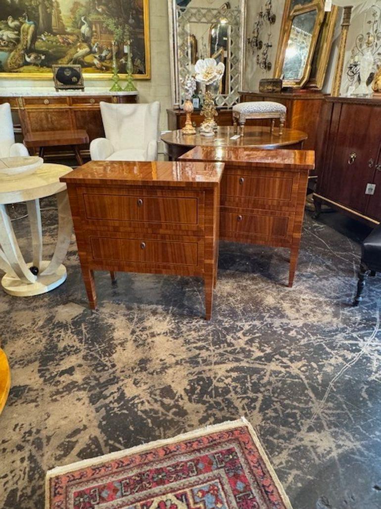 Fine Pair of Italian Polished Inlaid Walnut Neo-Classical Side Tables 4
