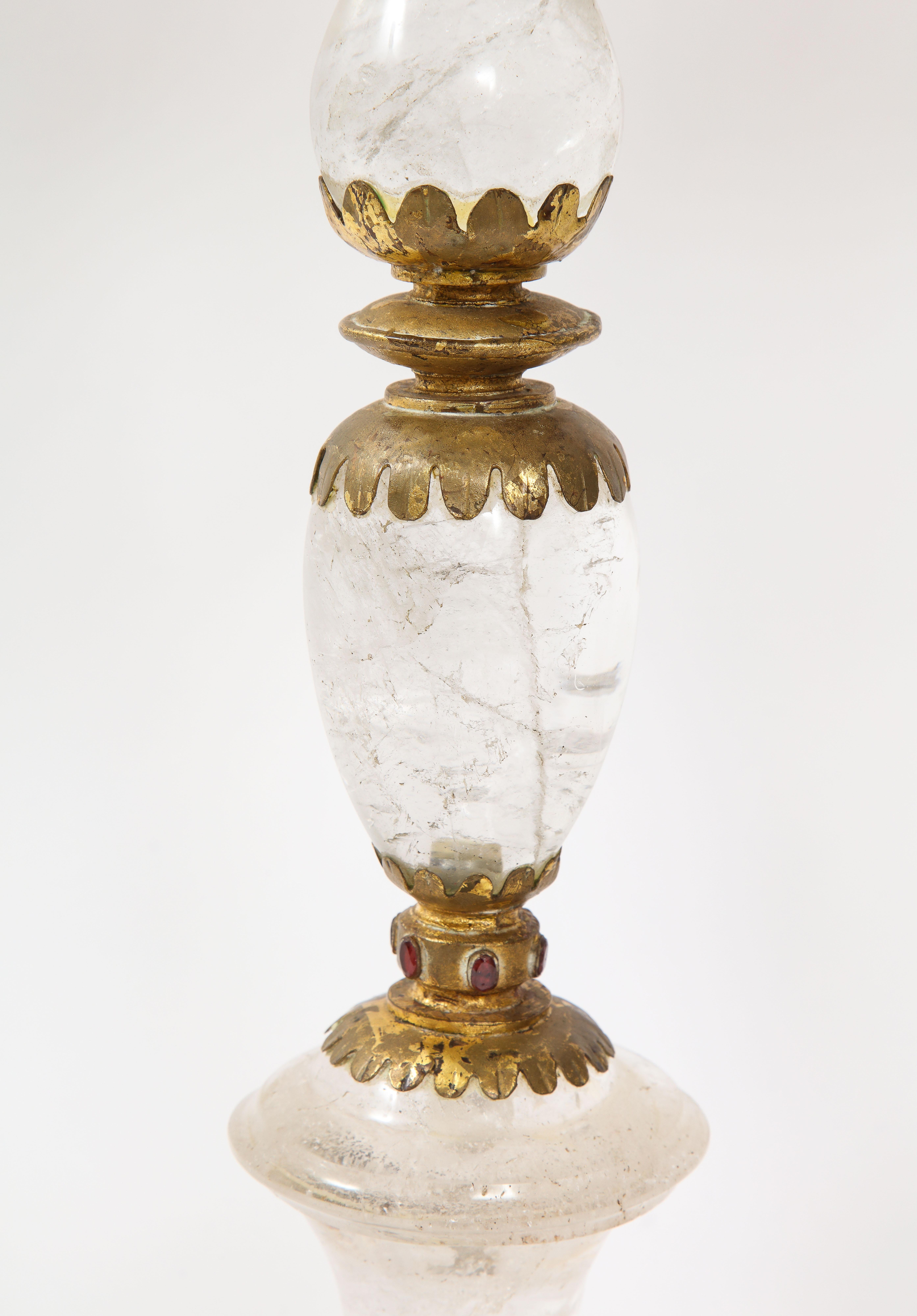 Paire de chandeliers Art Déco français en cristal de roche ornés de bijoux attribués à « Baguès » en vente 8