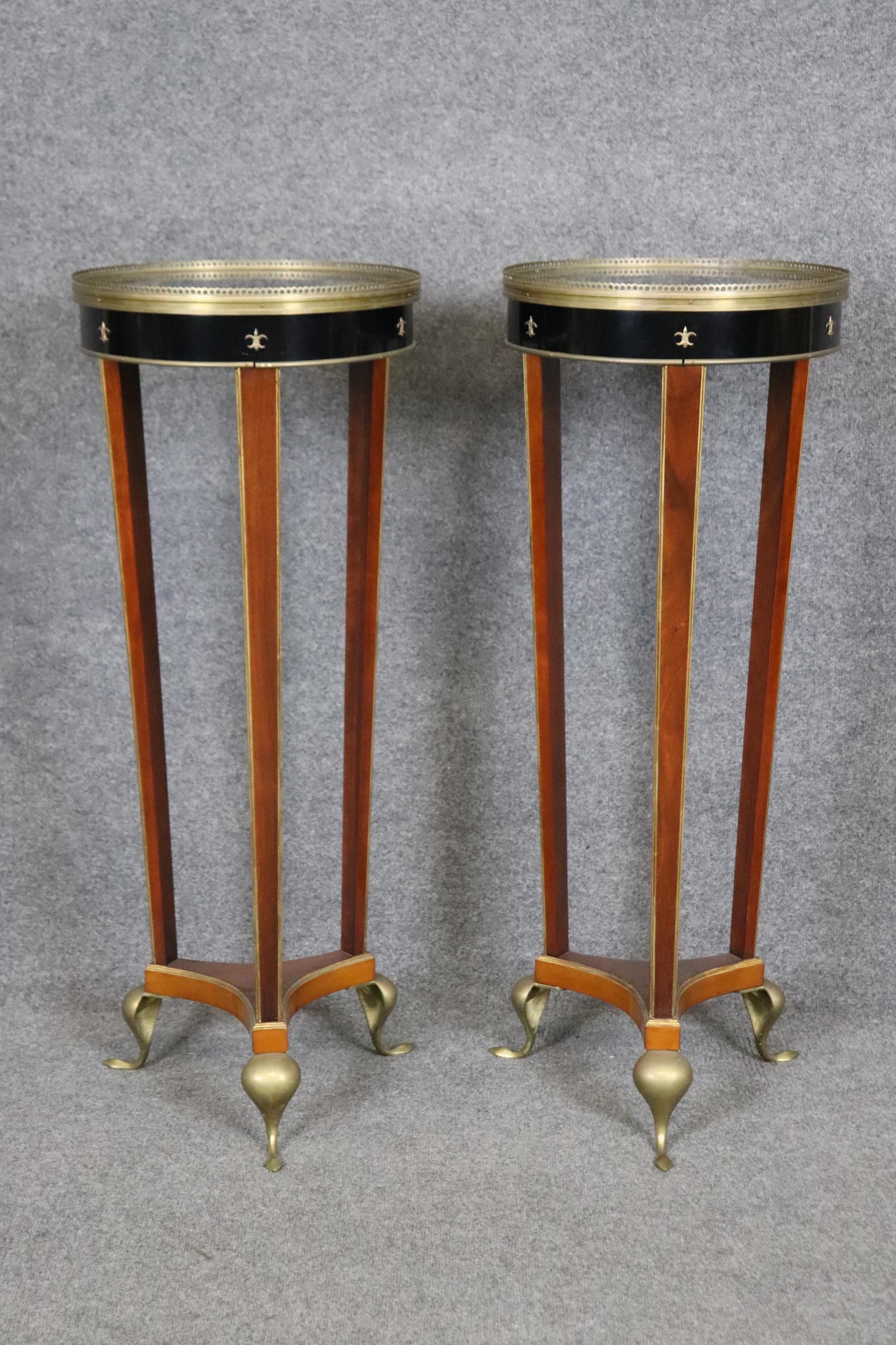 Fine Pair of John Widdicomb Brass and Faux Marble Painted French Empire Stands For Sale 1