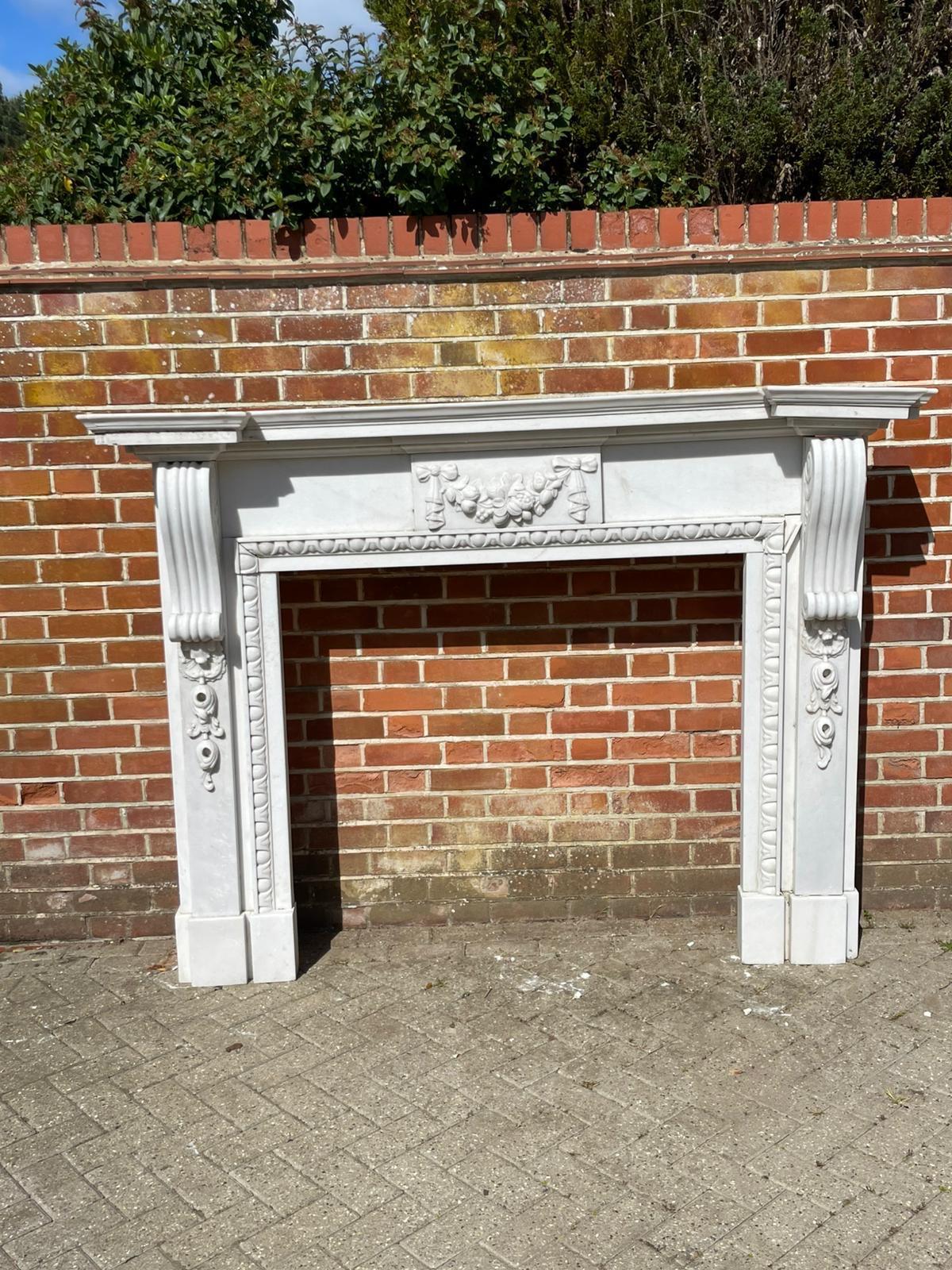 Fine Pair of Large Antique Edwardian Quality Carved White Marble Fireplaces For Sale 6