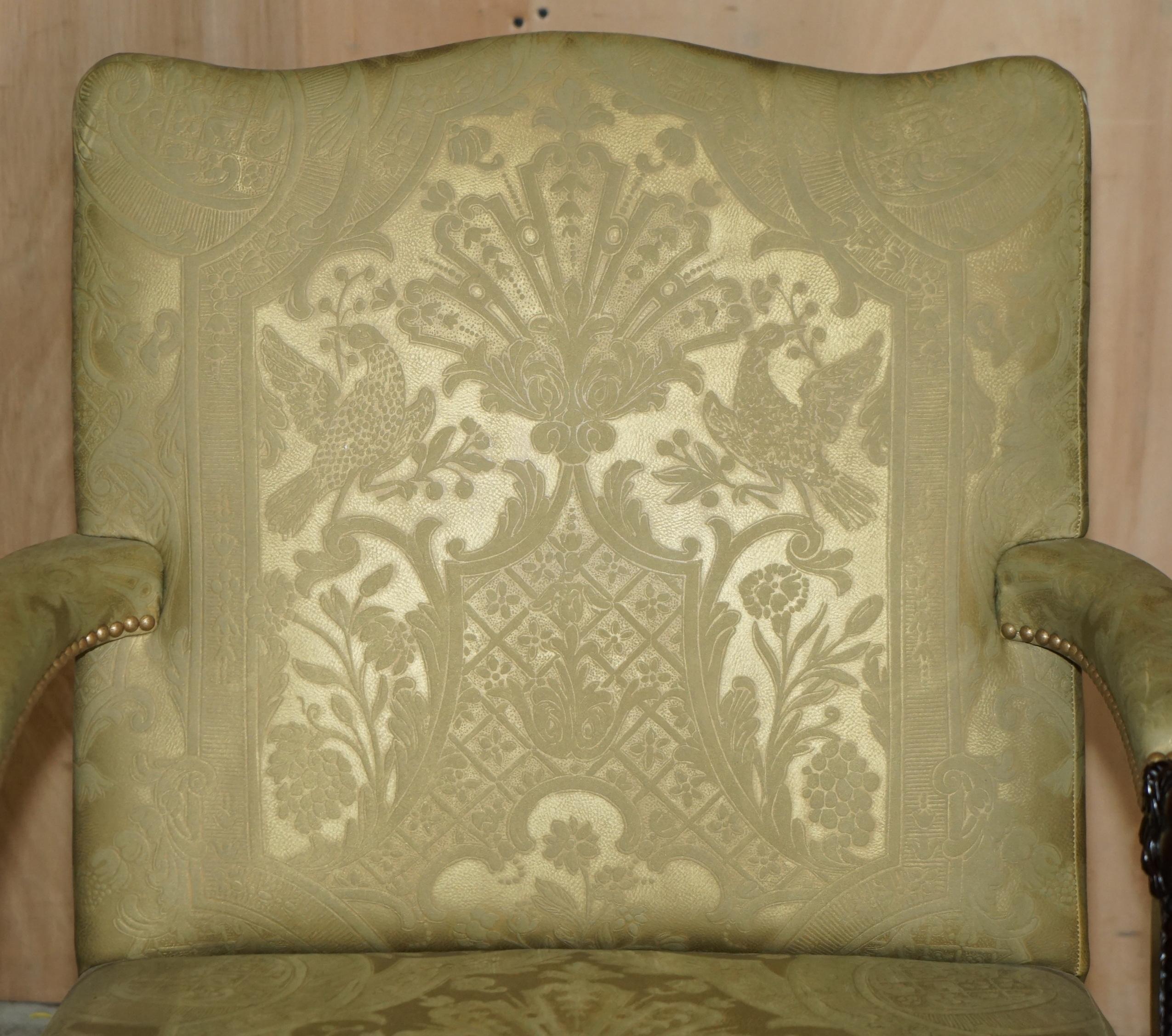 FINE PAiR OF LARGE CARVED GAINSBOROUGH ARMCHAIRS AFTER GILES GRENDEY 1693-1780 For Sale 2
