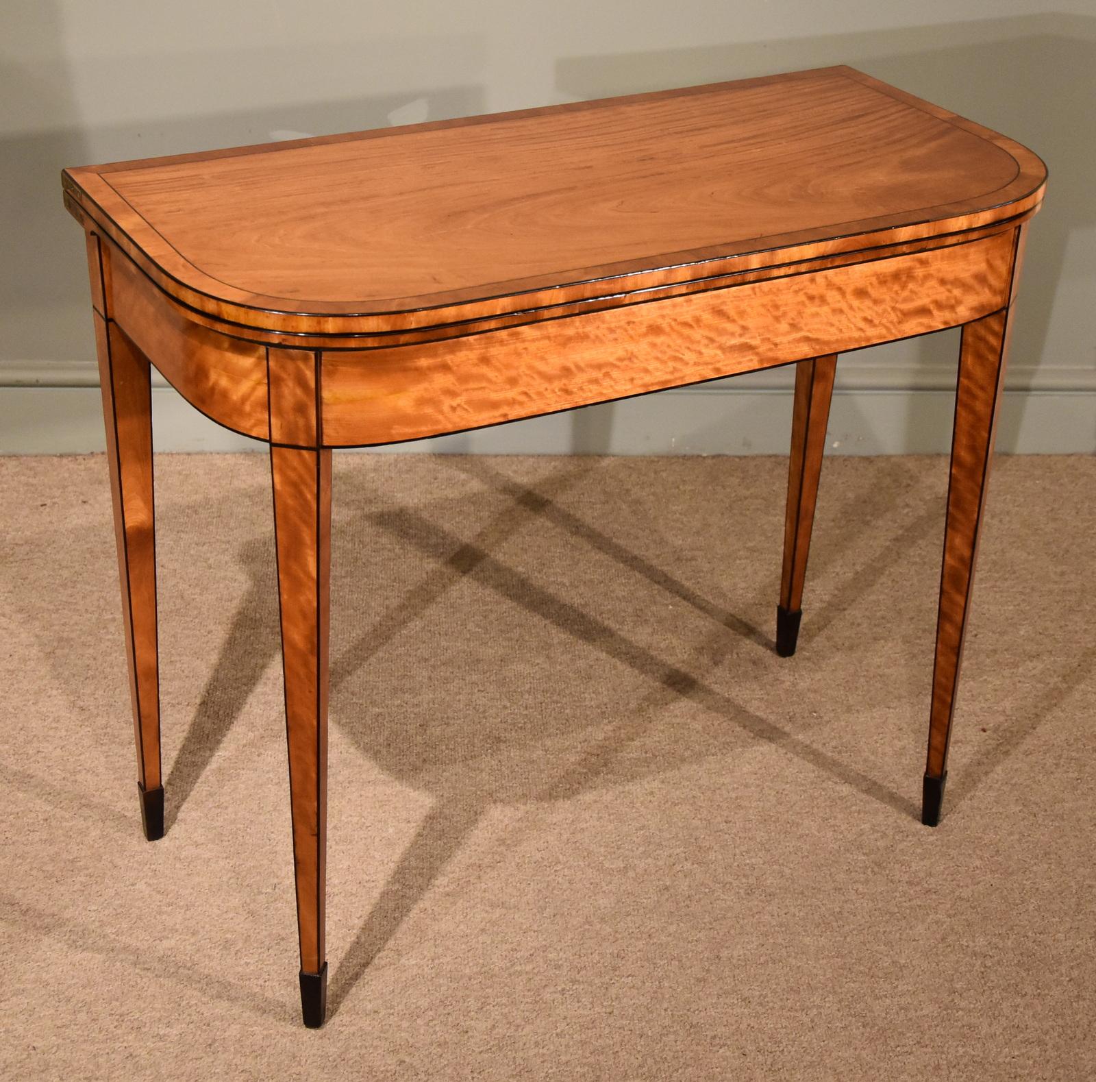 Fine Pair of Late 18th Century Satinwood Card Table In Good Condition For Sale In Wiltshire, GB