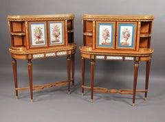 Paire d'armoires en bronze et porcelaine de Sèvres de la fin du 19e siècle par Gillows