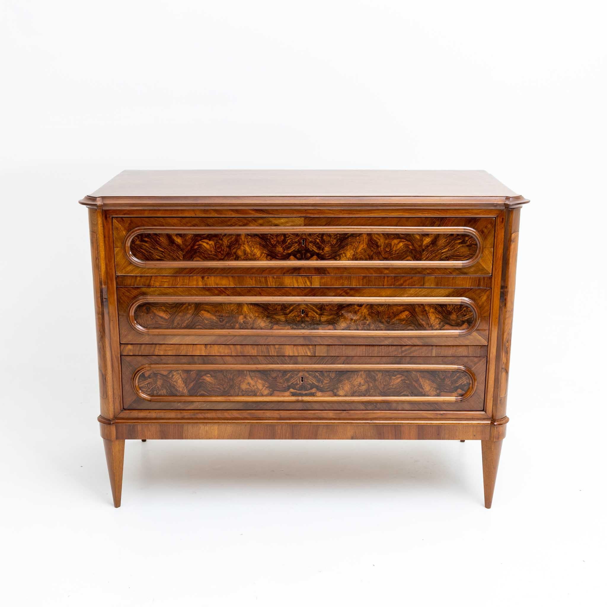 Walnut Large Pair of Late 19th Century Chests of Drawers For Sale