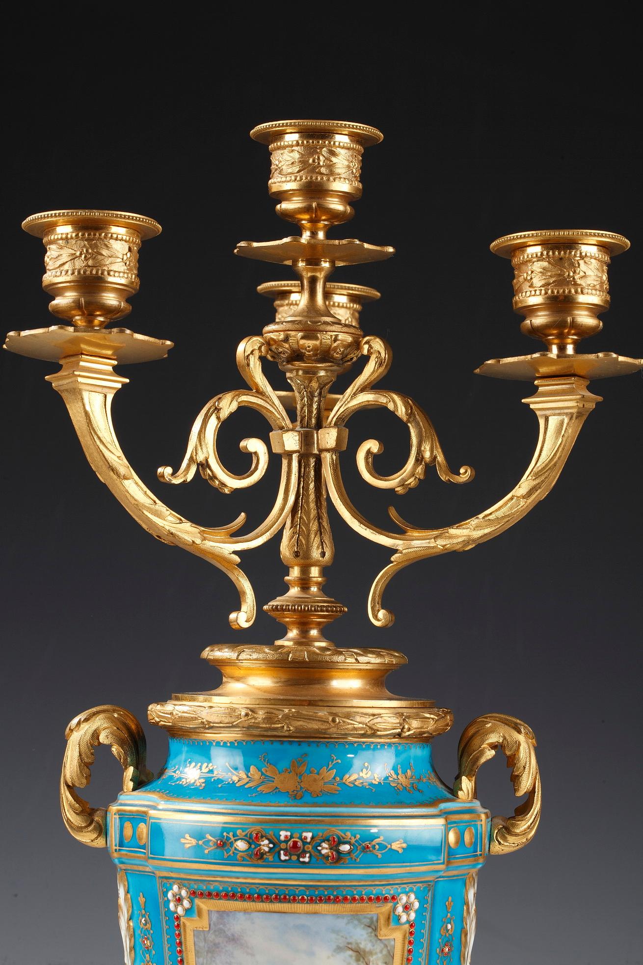 Bronze Paire de vases à candélabre en porcelaine de style Louis XVI « Sèvres », France, vers 1880 en vente
