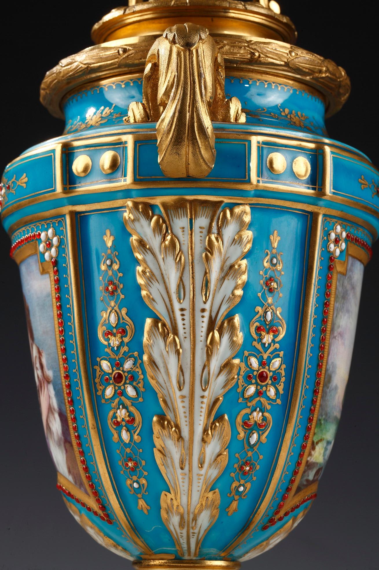 Paire de vases à candélabre en porcelaine de style Louis XVI « Sèvres », France, vers 1880 en vente 2