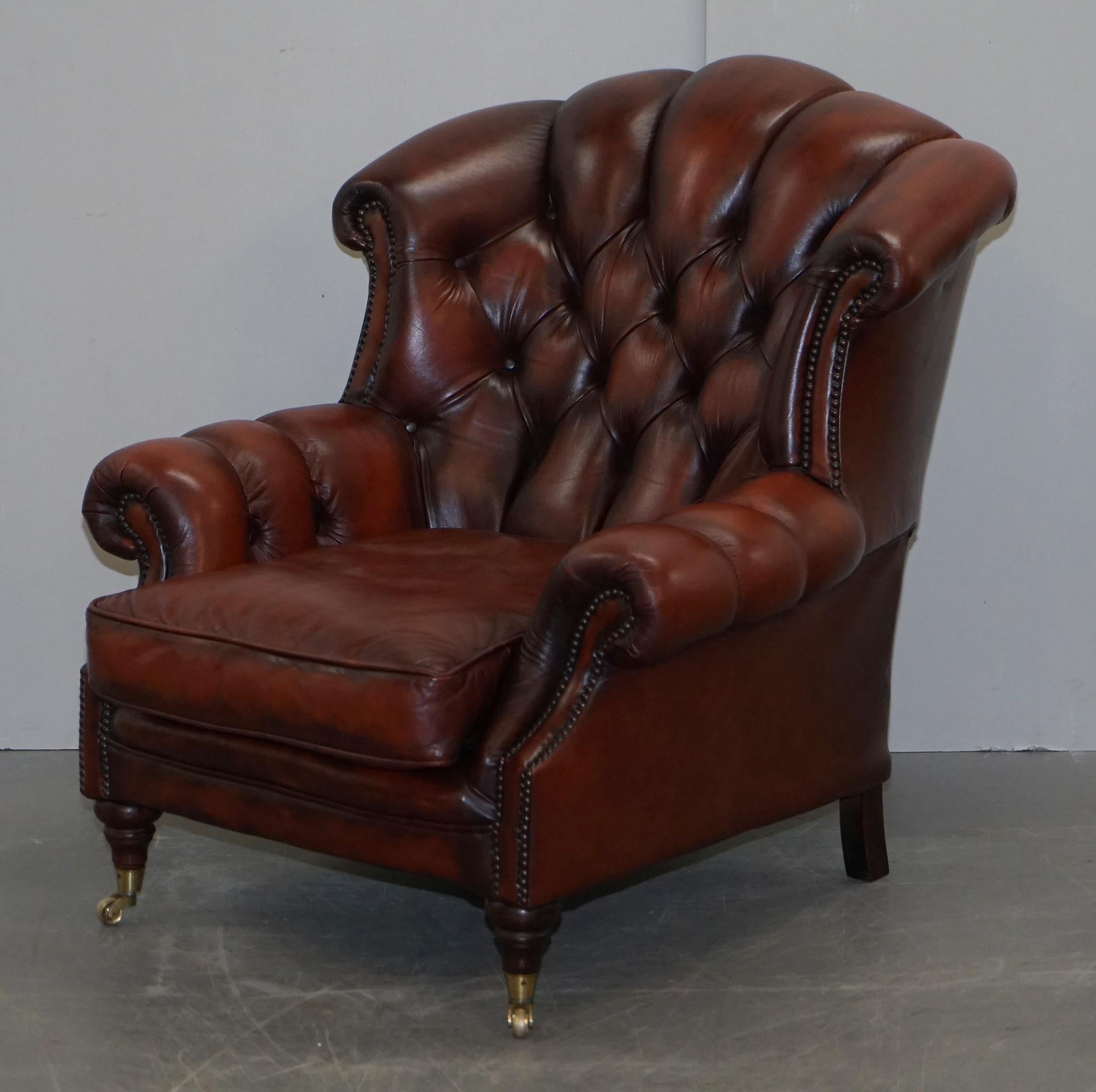 Fine Pair of Made in England Winchester Oxblood Leather Chesterfield Armchairs 7