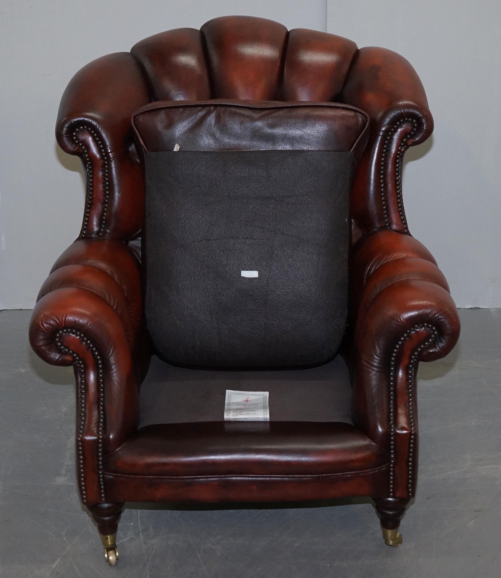 Fine Pair of Made in England Winchester Oxblood Leather Chesterfield Armchairs 13