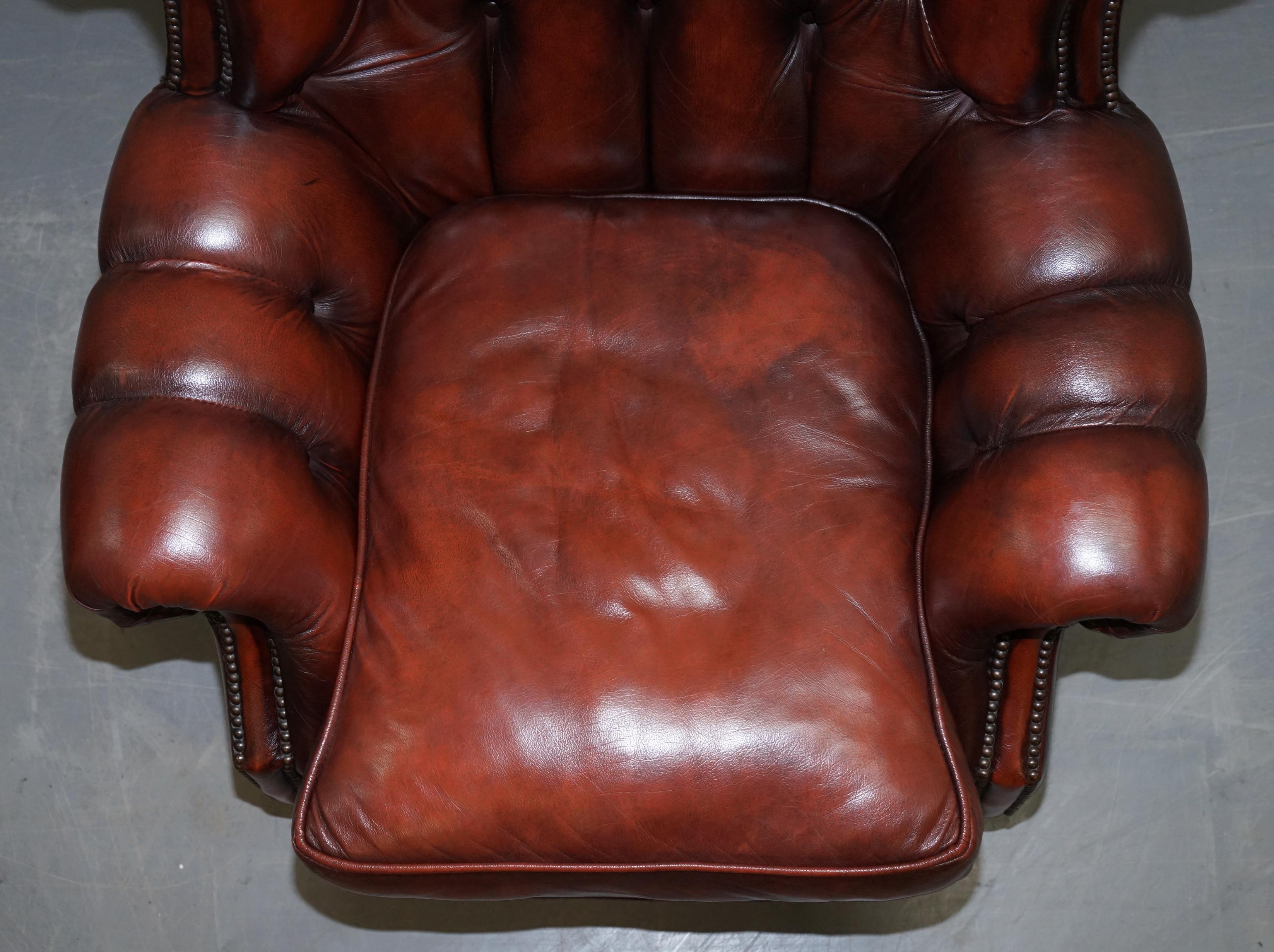 Fine Pair of Made in England Winchester Oxblood Leather Chesterfield Armchairs 1