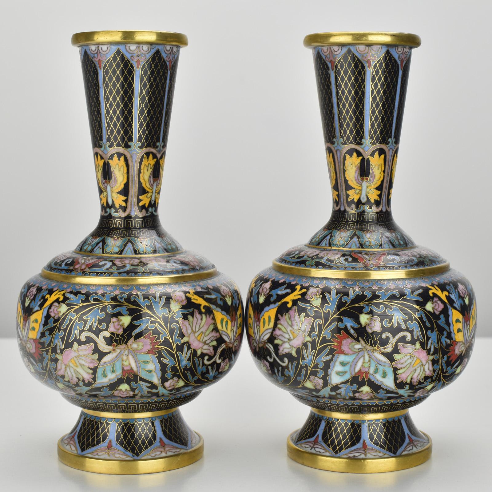 Cloissoné Fine Pair of Mirrored Gilt Cloisonne Enamel Butterfly Vases China For Sale