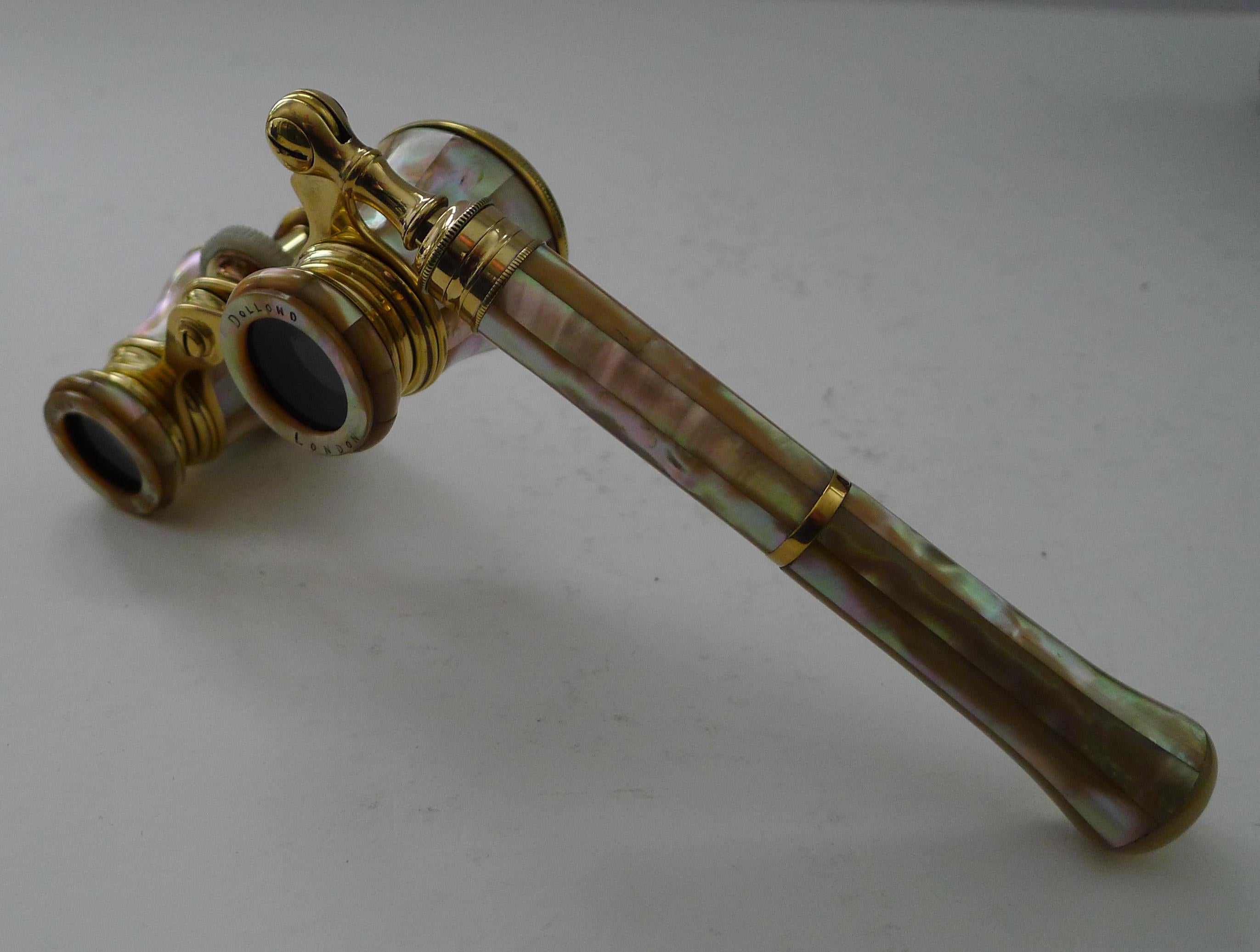 Edwardian Fine Pair of Mother of Pearl Opera Glasses by Dolland, London For Sale