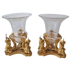 Magnifique paire de vases Napoléon III en bronze doré et verre gravé