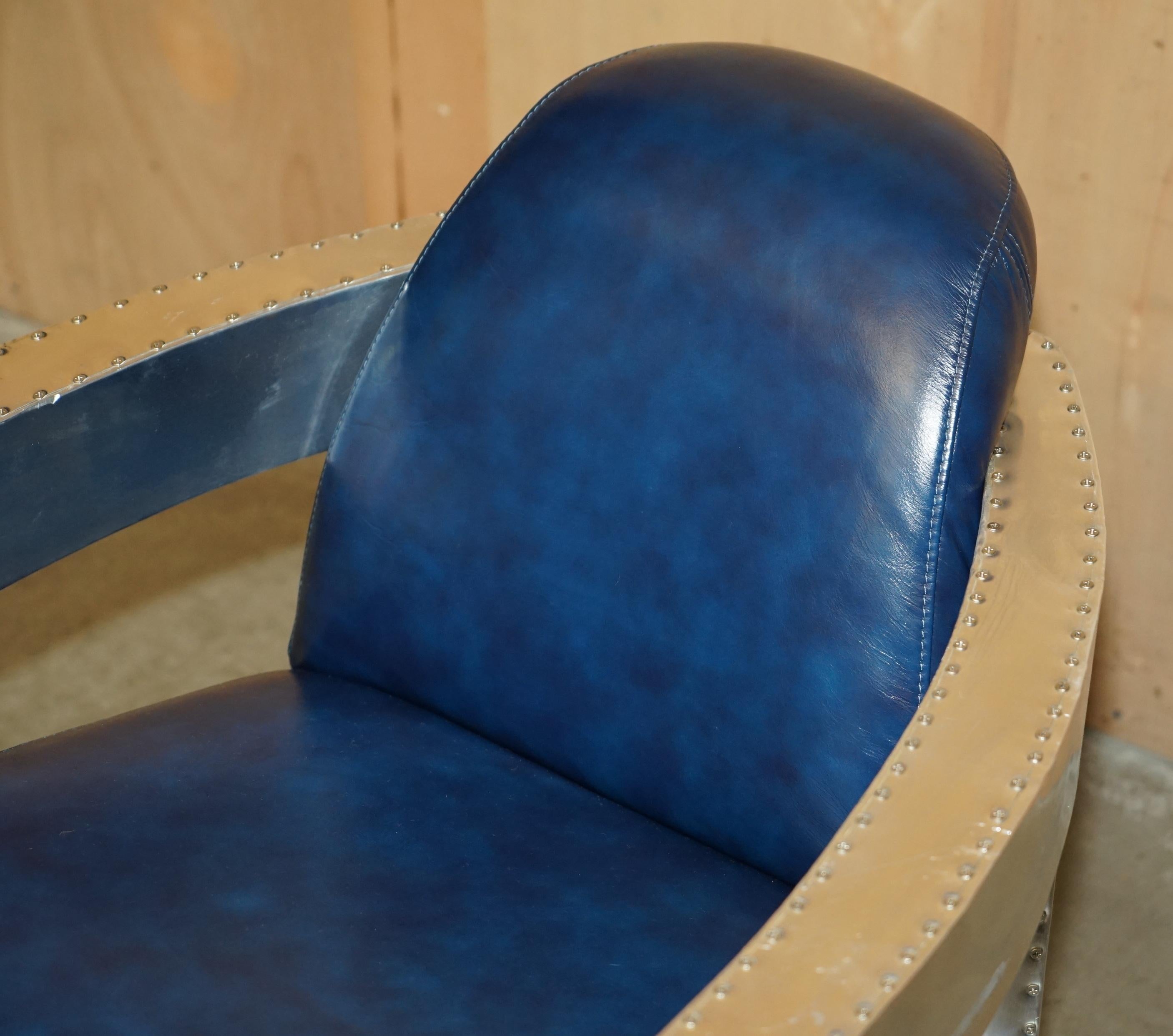 UN BEL PAIO DI POLTRONE AVIATOR ROCKET IN PELLE BLU NAPOLEONICA E ALLUMINIO LUCIDO in vendita 6
